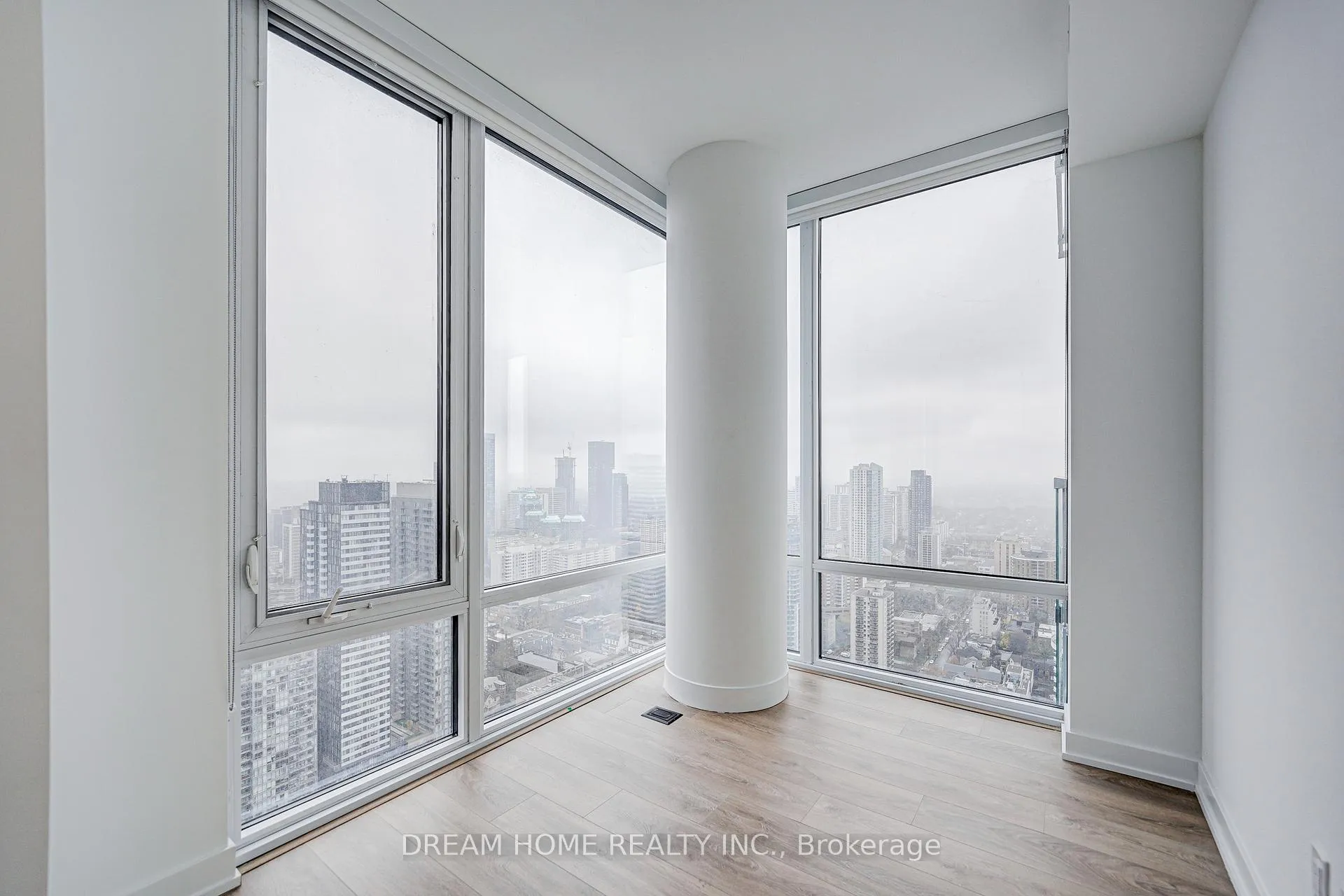 Photo 10 of Unit 4005, 501 Yonge Street, Toronto, Church-Yonge Corridor — HOMEH