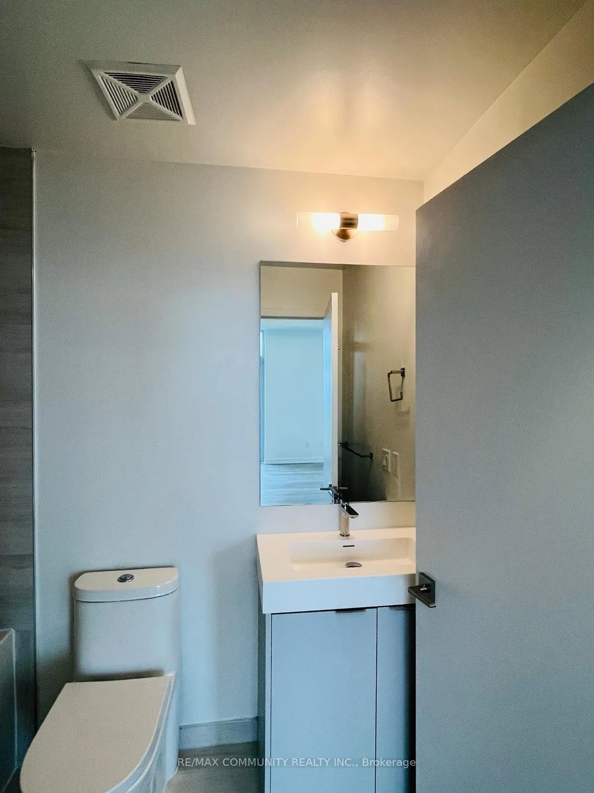 Photo 3 of Unit 2504, 474 Caldari Road N, Vaughan, Concord — HOMEH