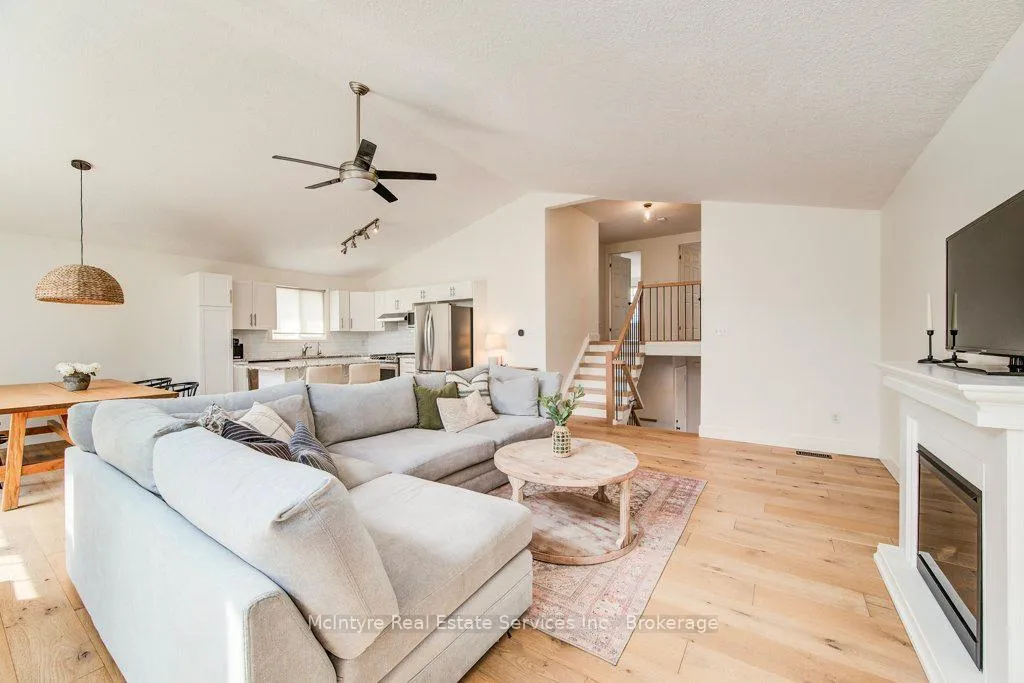 Photo 11 of 91 Glencliffe Court, Kitchener — HOMEH
