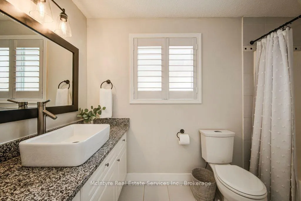 Photo 26 of 91 Glencliffe Court, Kitchener — HOMEH