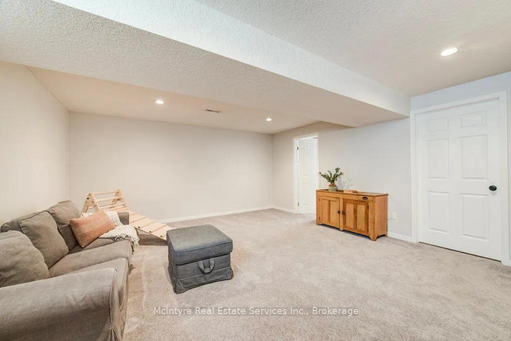 Photo 34 of 91 Glencliffe Court, Kitchener — HOMEH