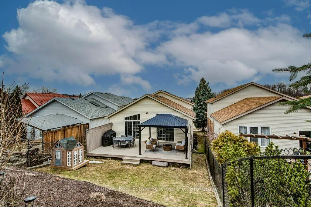 Photo 43 of 91 Glencliffe Court, Kitchener — HOMEH