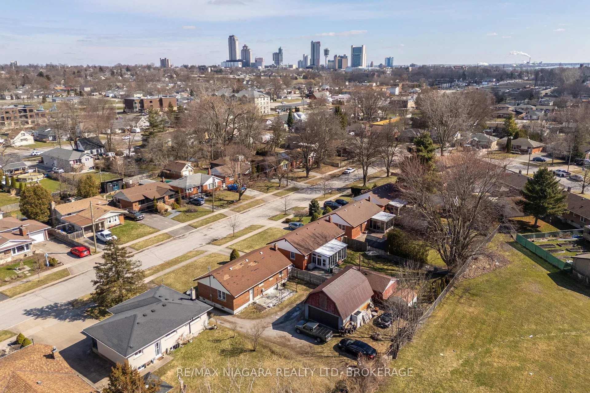 Photo 20 of 6438 Wendy Drive, Niagara Falls, Oldfield — HOMEH