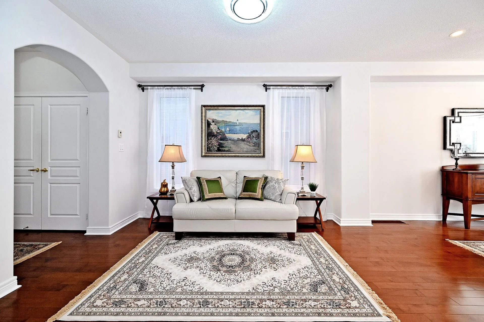Photo 10 of 133 Foxwood Road, Vaughan, Patterson — HOMEH