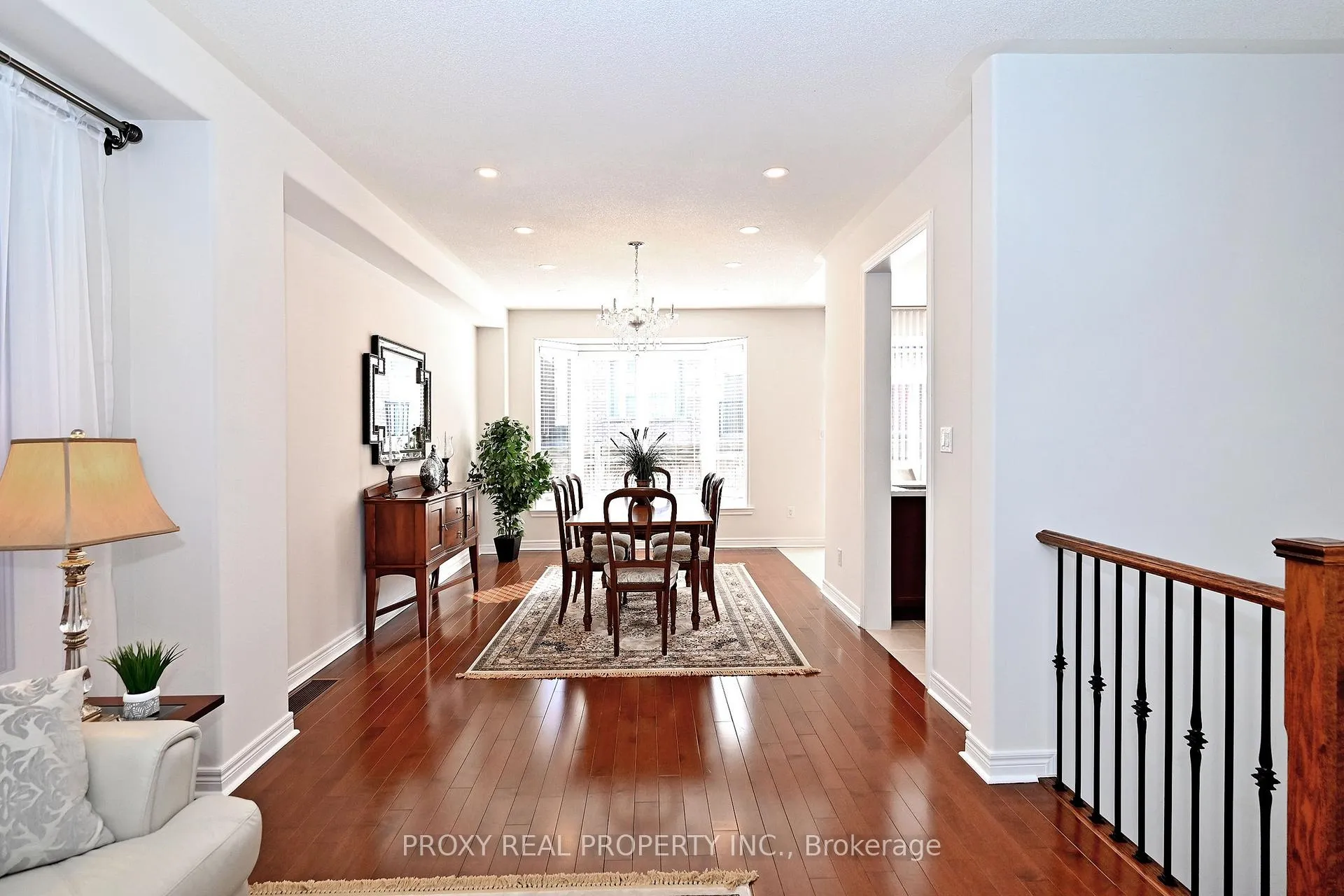 Photo 11 of 133 Foxwood Road, Vaughan, Patterson — HOMEH