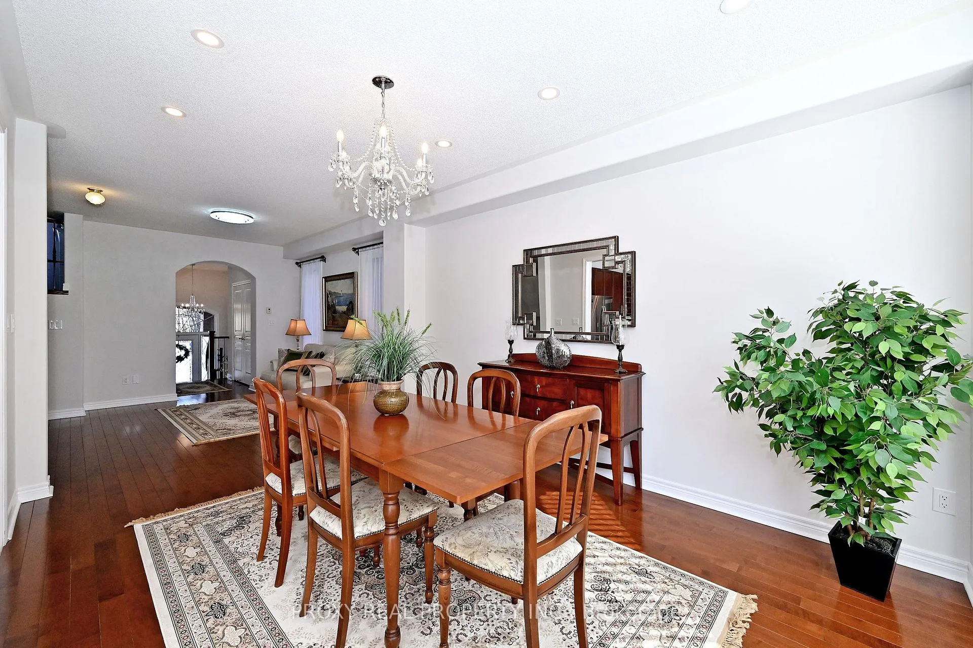 Photo 14 of 133 Foxwood Road, Vaughan, Patterson — HOMEH