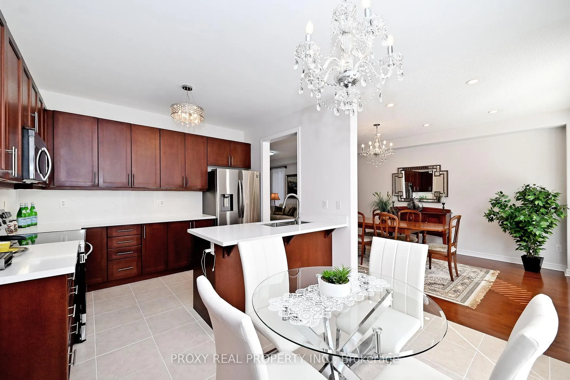 Photo 17 of 133 Foxwood Road, Vaughan, Patterson — HOMEH