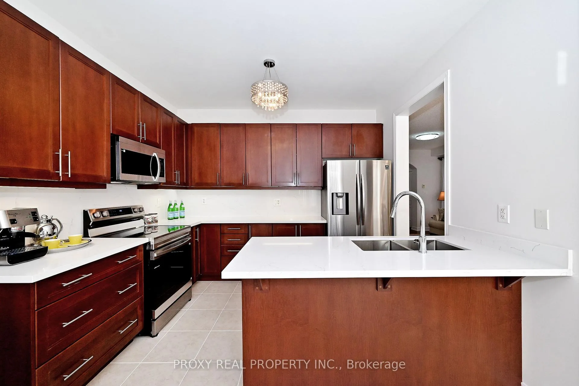 Photo 18 of 133 Foxwood Road, Vaughan, Patterson — HOMEH