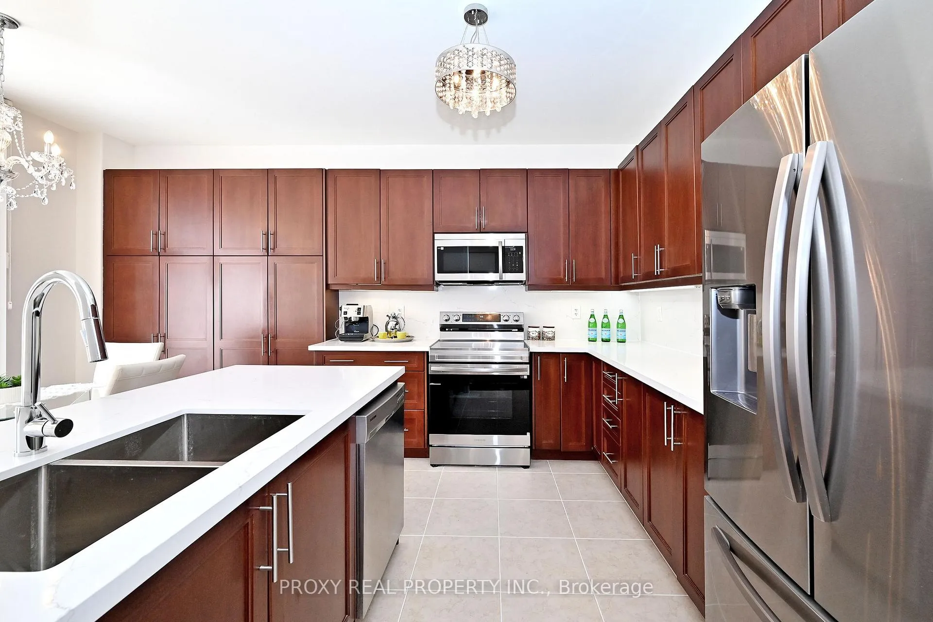 Photo 19 of 133 Foxwood Road, Vaughan, Patterson — HOMEH