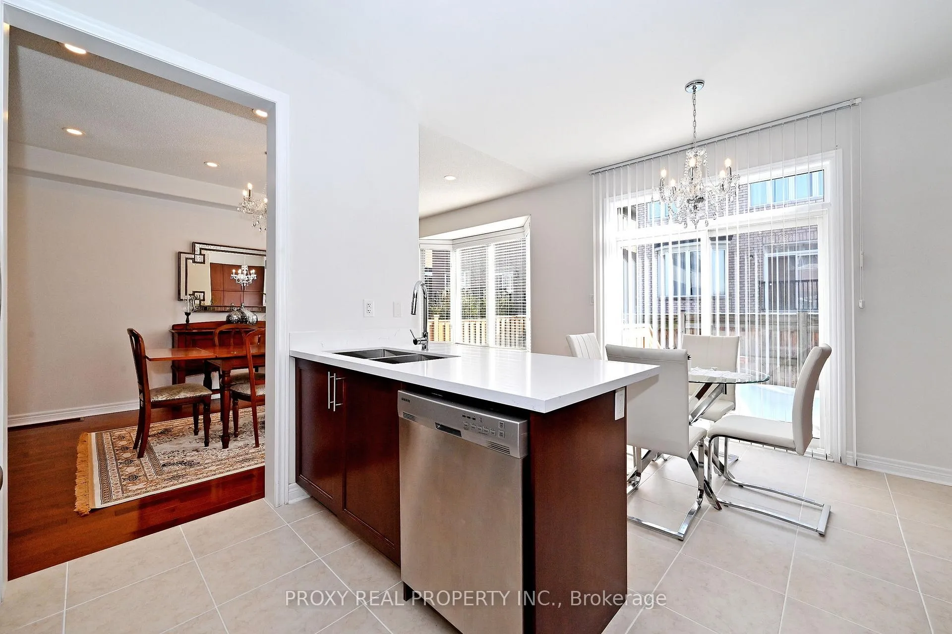 Photo 22 of 133 Foxwood Road, Vaughan, Patterson — HOMEH