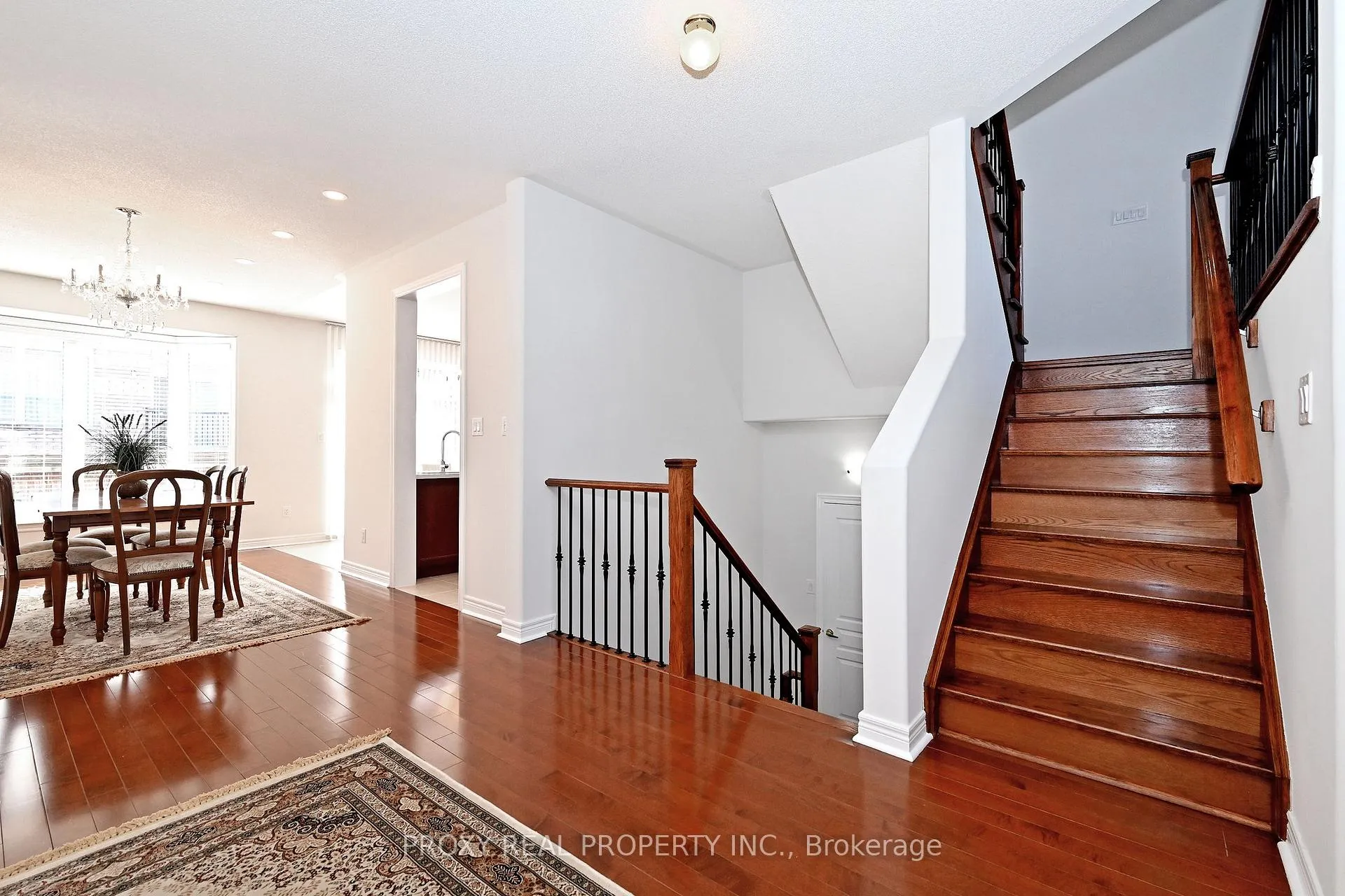Photo 24 of 133 Foxwood Road, Vaughan, Patterson — HOMEH