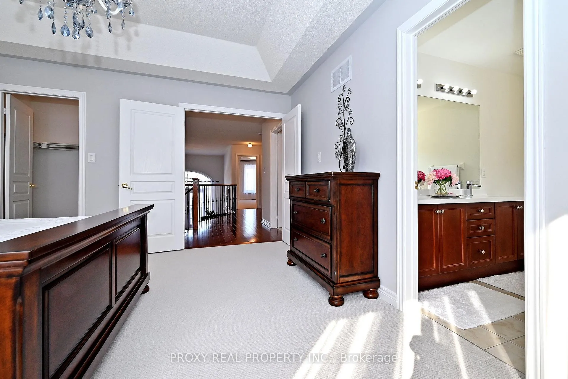 Photo 38 of 133 Foxwood Road, Vaughan, Patterson — HOMEH