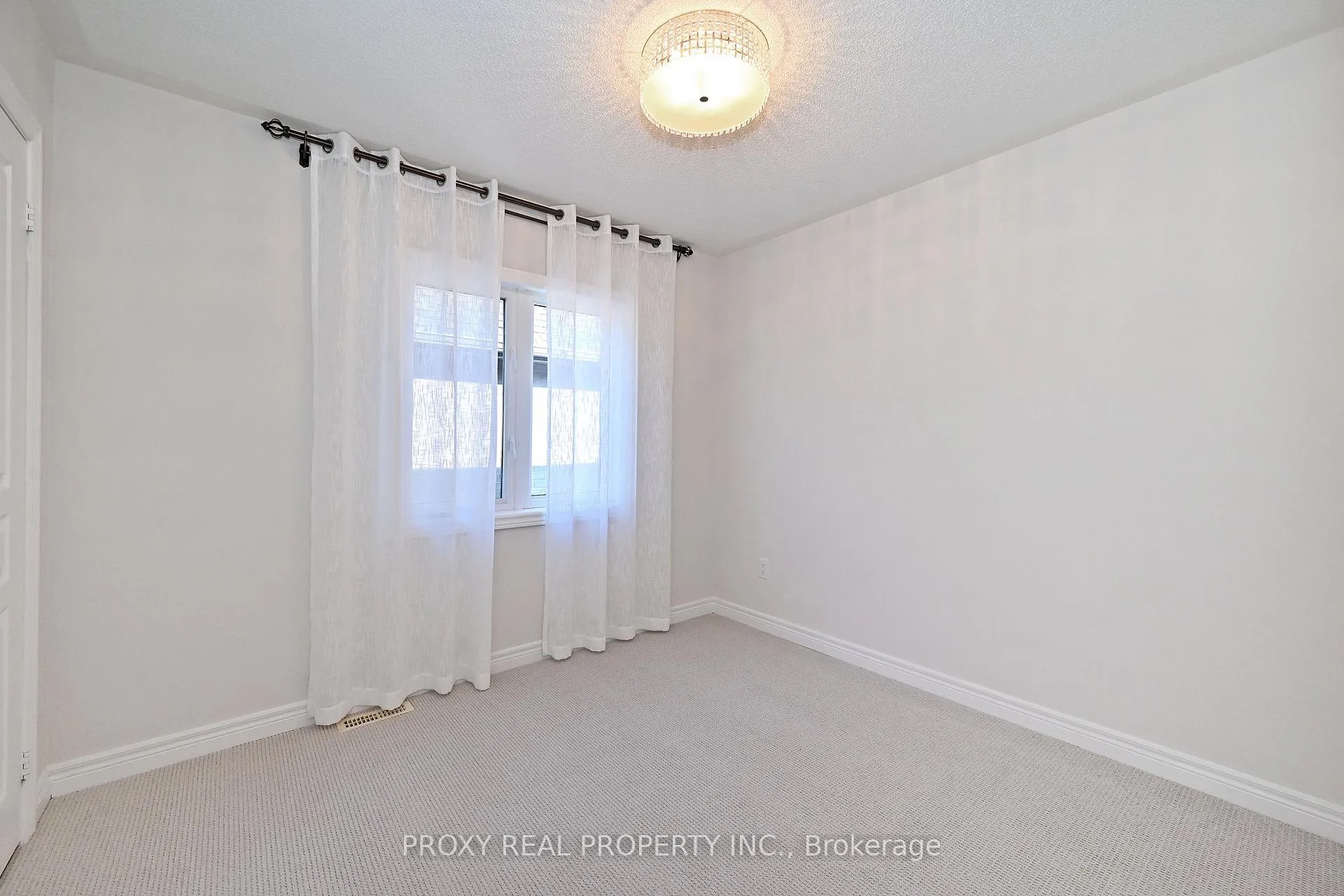 Photo 42 of 133 Foxwood Road, Vaughan, Patterson — HOMEH