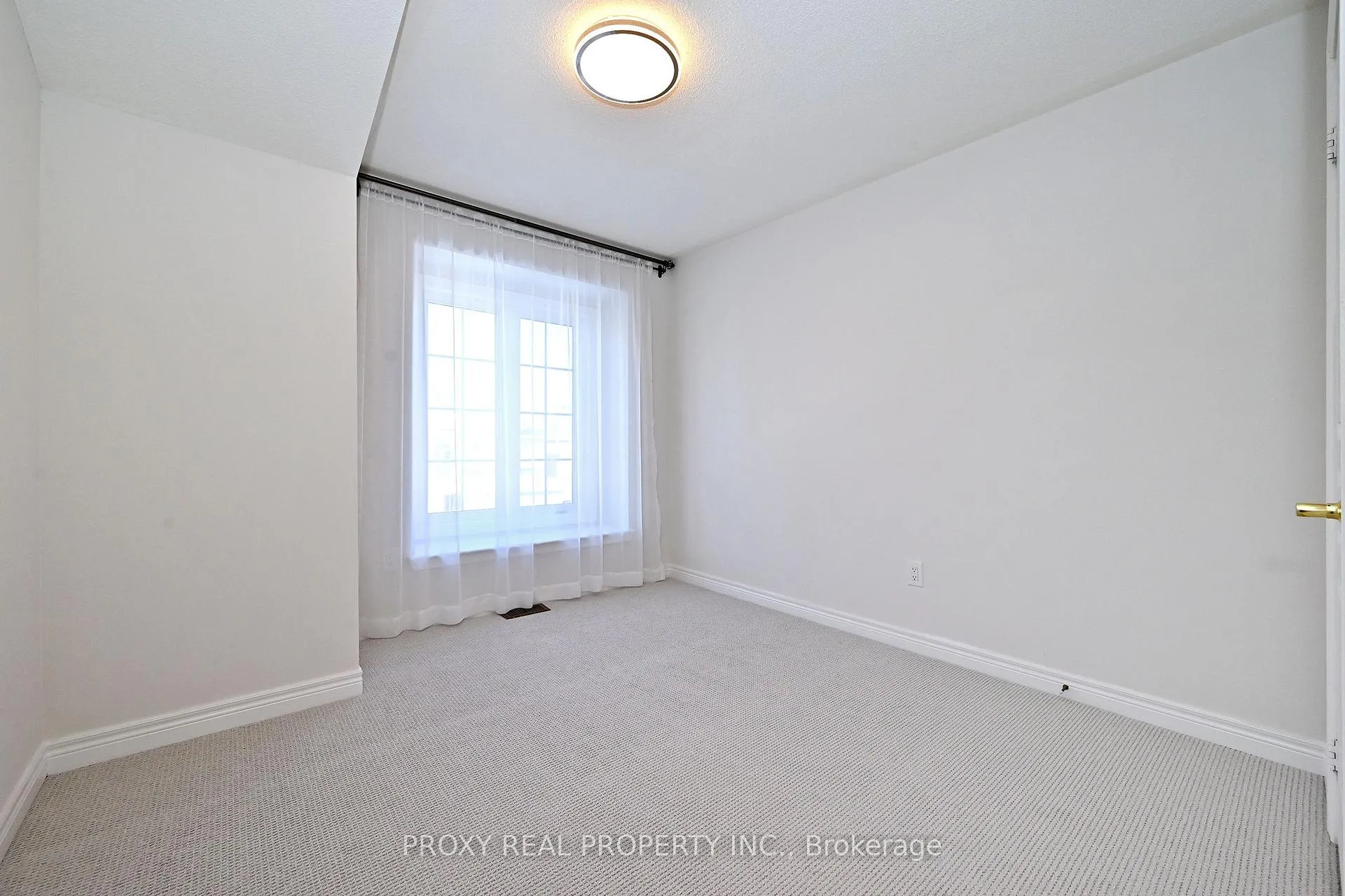 Photo 43 of 133 Foxwood Road, Vaughan, Patterson — HOMEH