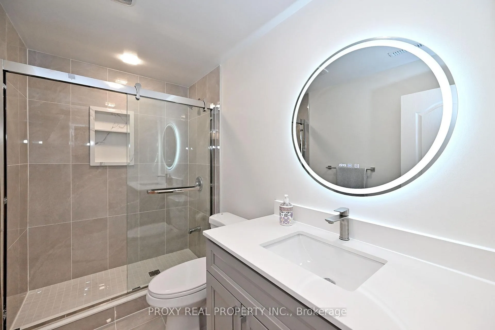 Photo 48 of 133 Foxwood Road, Vaughan, Patterson — HOMEH