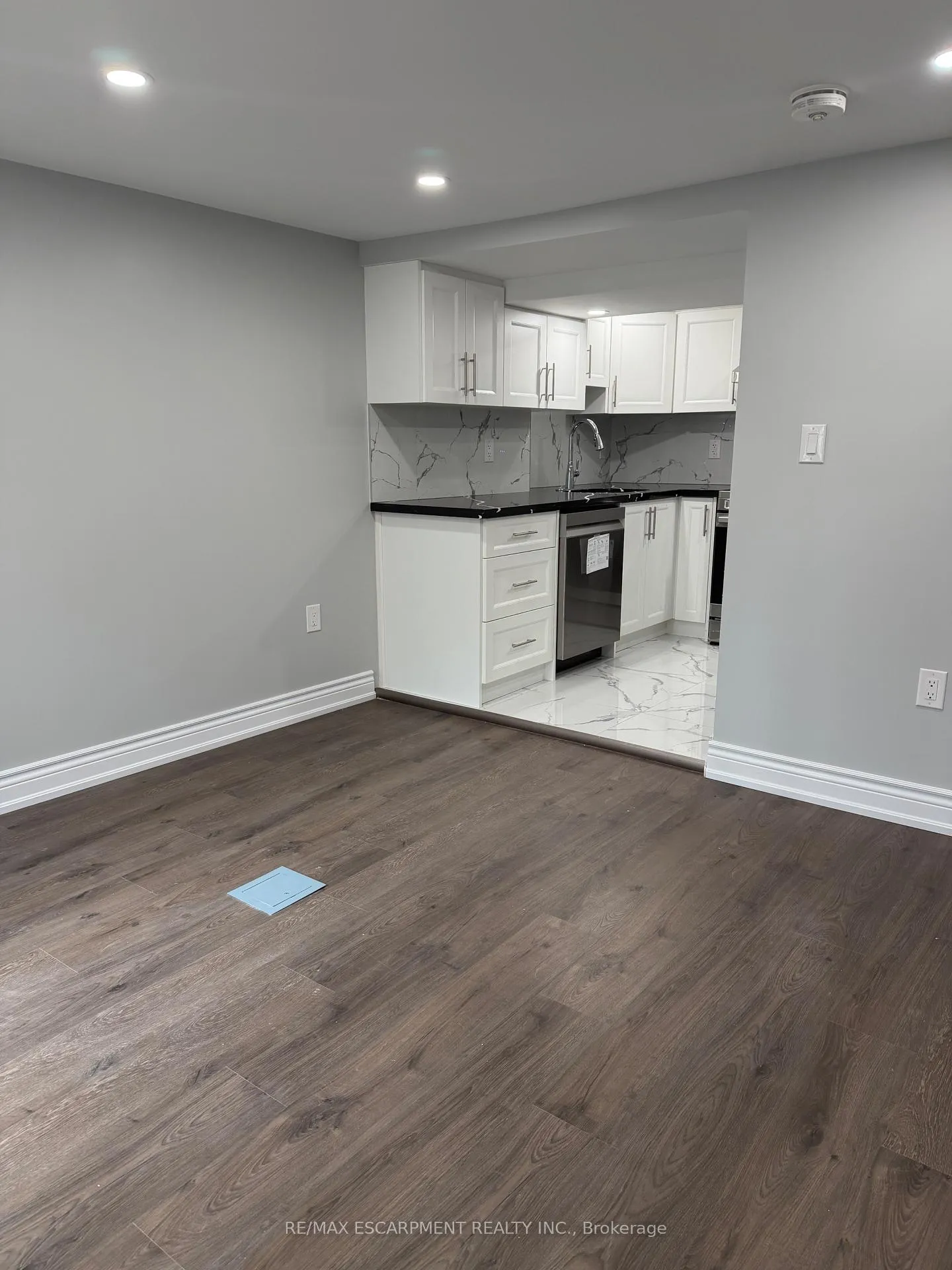 Photo 3 of Unit LOWER, 276 Belmoral Avenue N, Hamilton, Crown Point — HOMEH