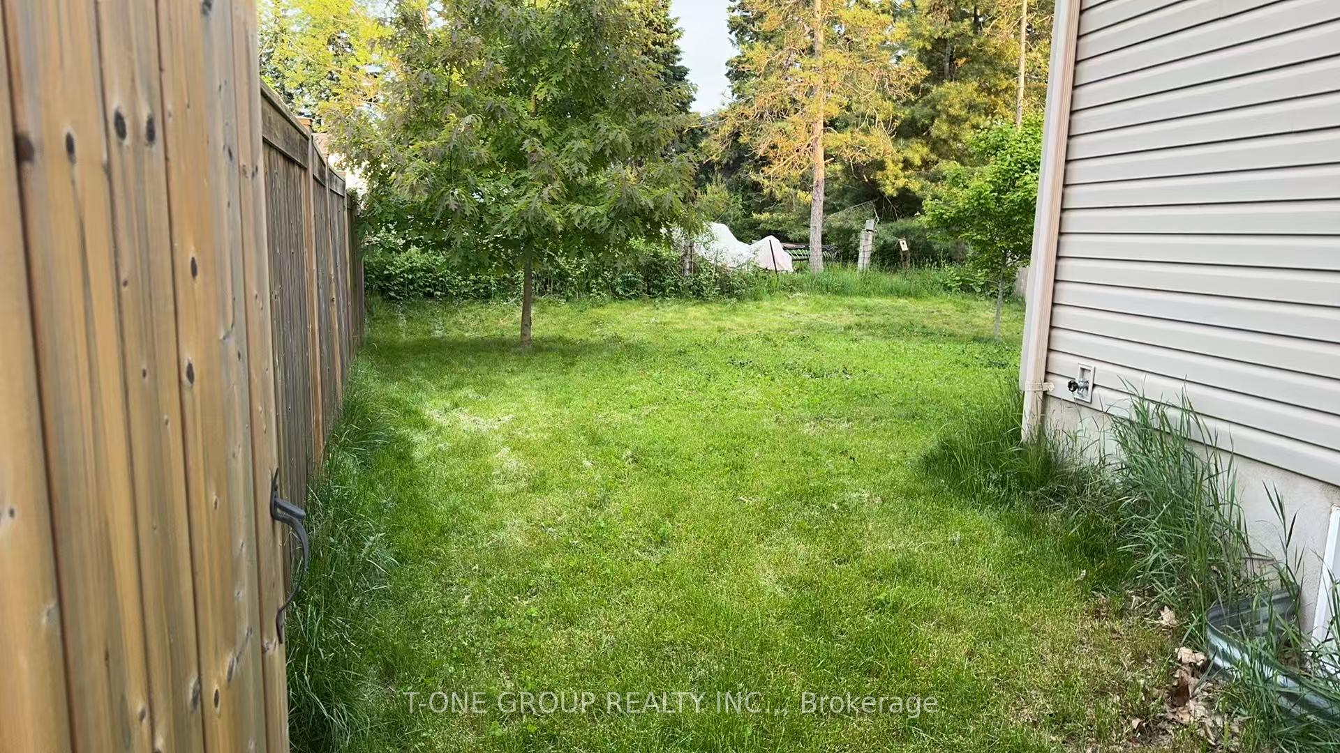 Photo 15 of 1743 Reginald Bart Drive, Kingston, Kingston East (Incl Barret Crt) — HOMEH
