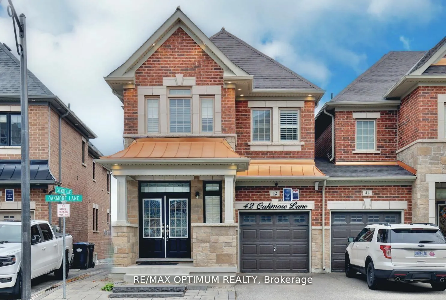 Photo 1 of 42 Oakmore Lane, Brampton, Bram West — HOMEH