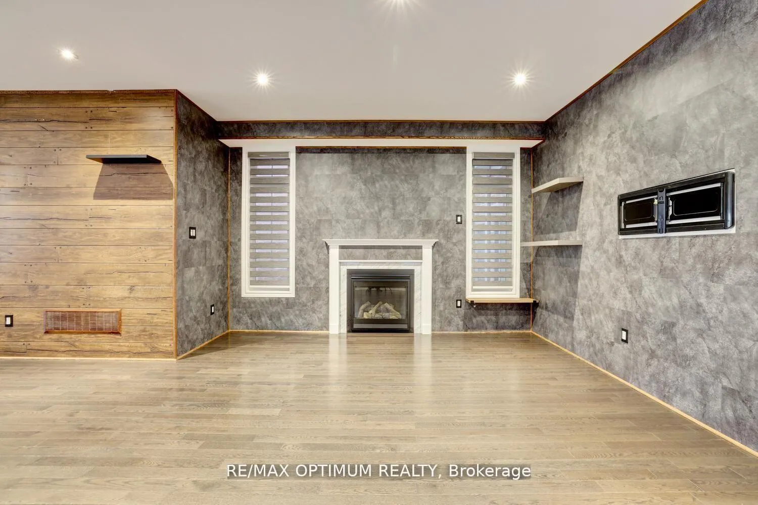 Photo 8 of 42 Oakmore Lane, Brampton, Bram West — HOMEH