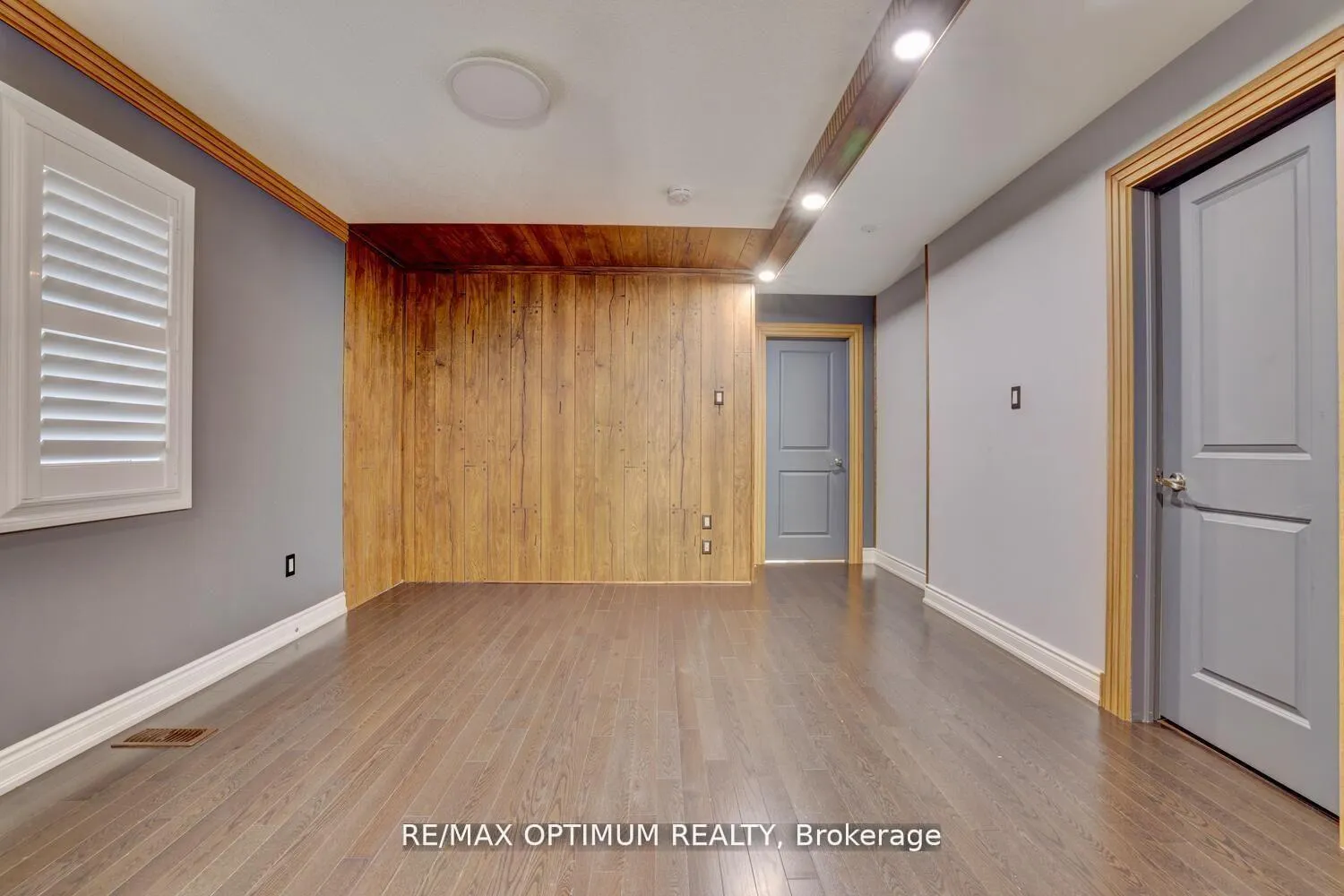 Photo 23 of 42 Oakmore Lane, Brampton, Bram West — HOMEH