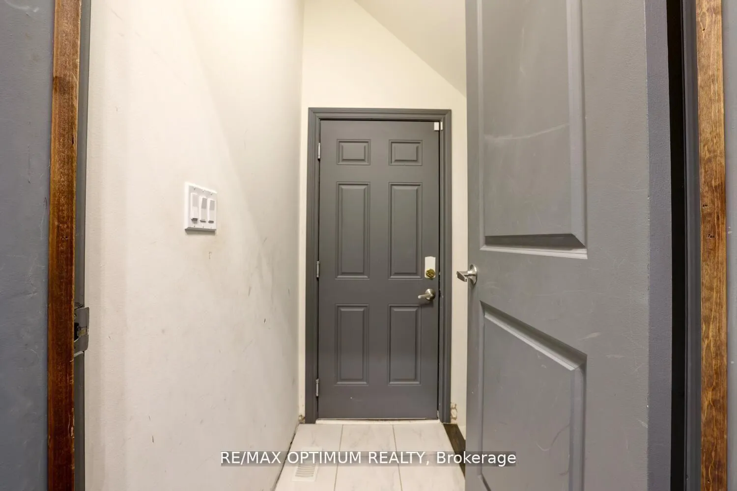 Photo 34 of 42 Oakmore Lane, Brampton, Bram West — HOMEH