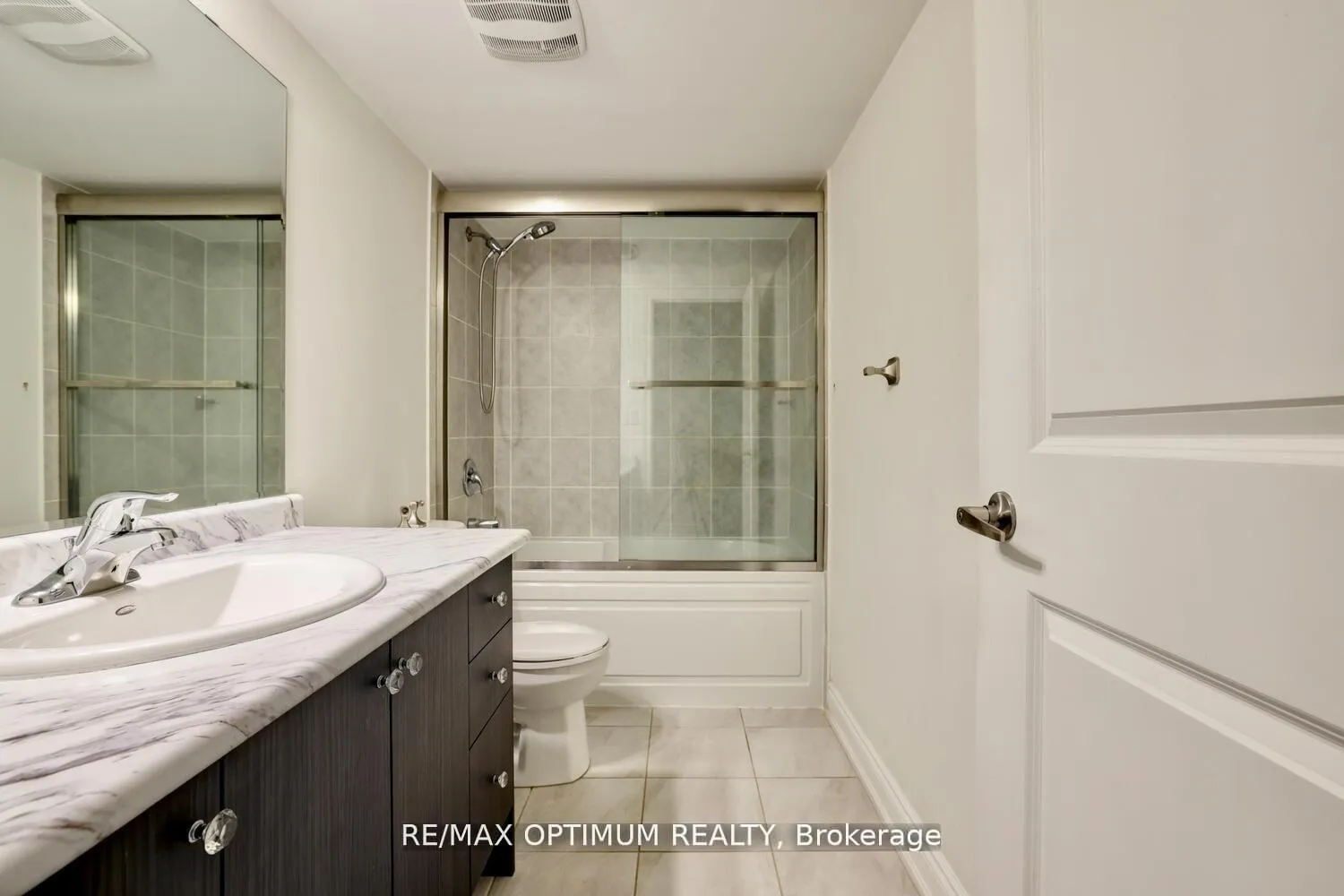 Photo 38 of 42 Oakmore Lane, Brampton, Bram West — HOMEH