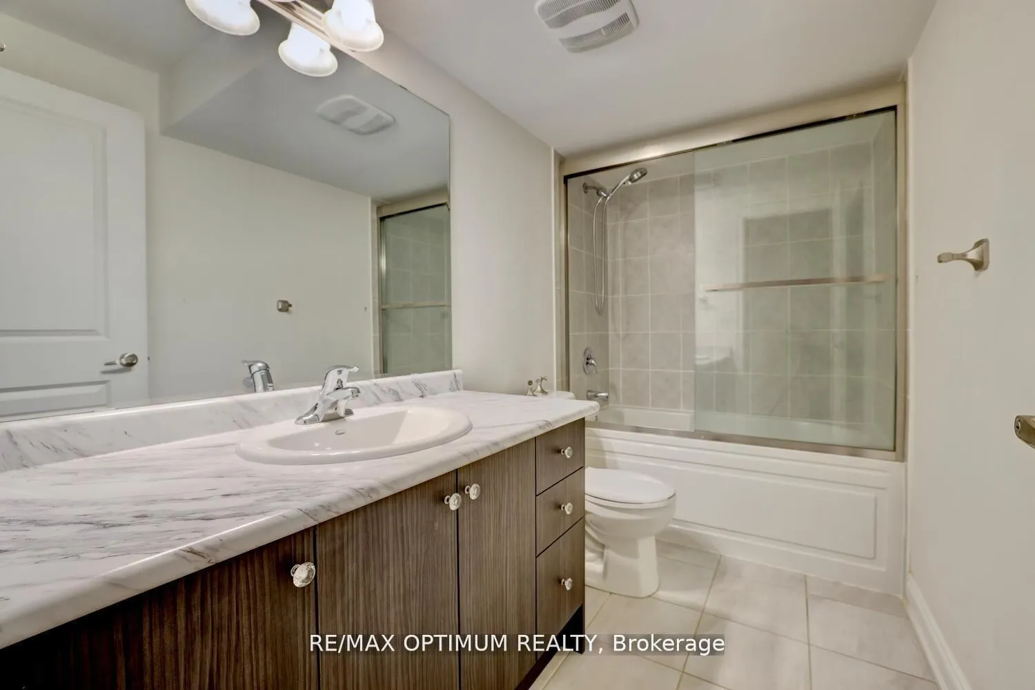 Photo 39 of 42 Oakmore Lane, Brampton, Bram West — HOMEH