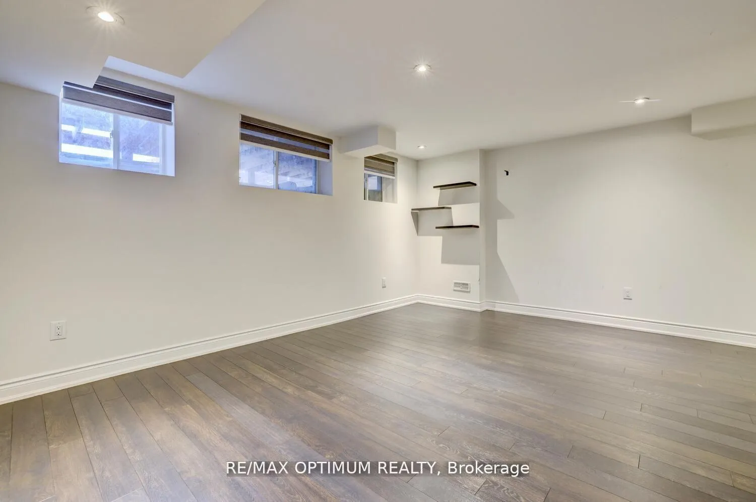 Photo 43 of 42 Oakmore Lane, Brampton, Bram West — HOMEH