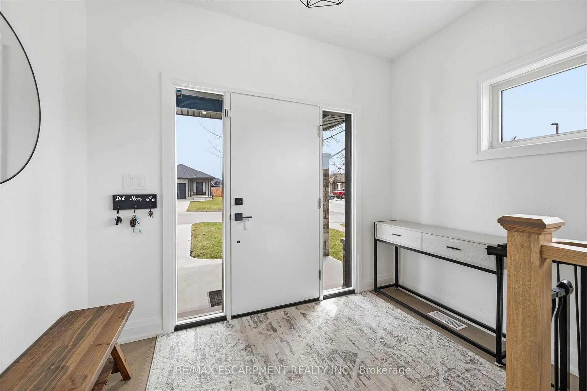 Photo 3 of 4 Harvard Court, Welland, Dain City — HOMEH