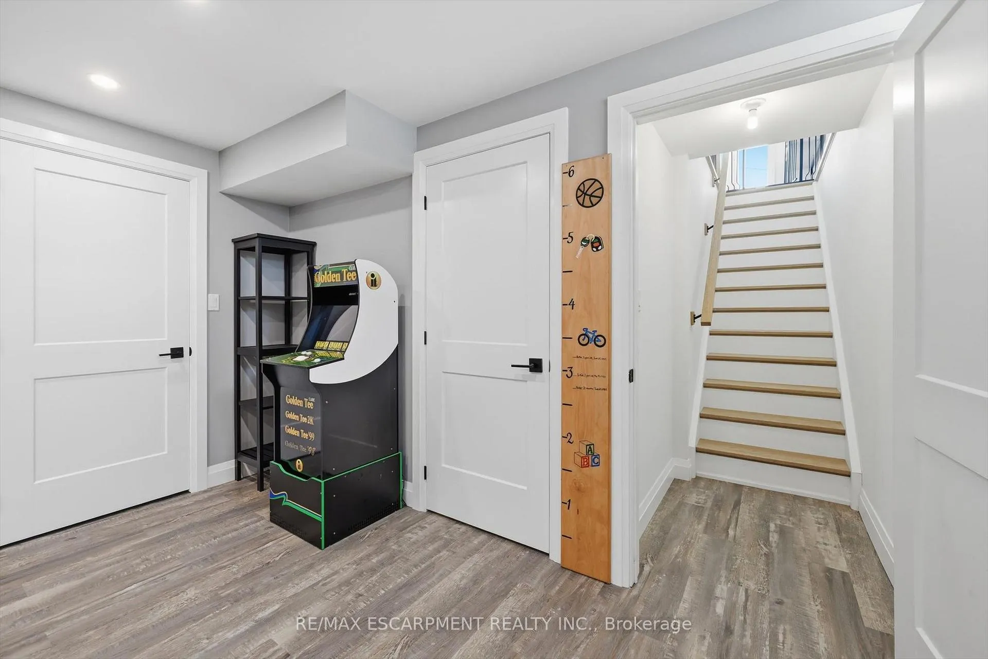 Photo 25 of 4 Harvard Court, Welland, Dain City — HOMEH