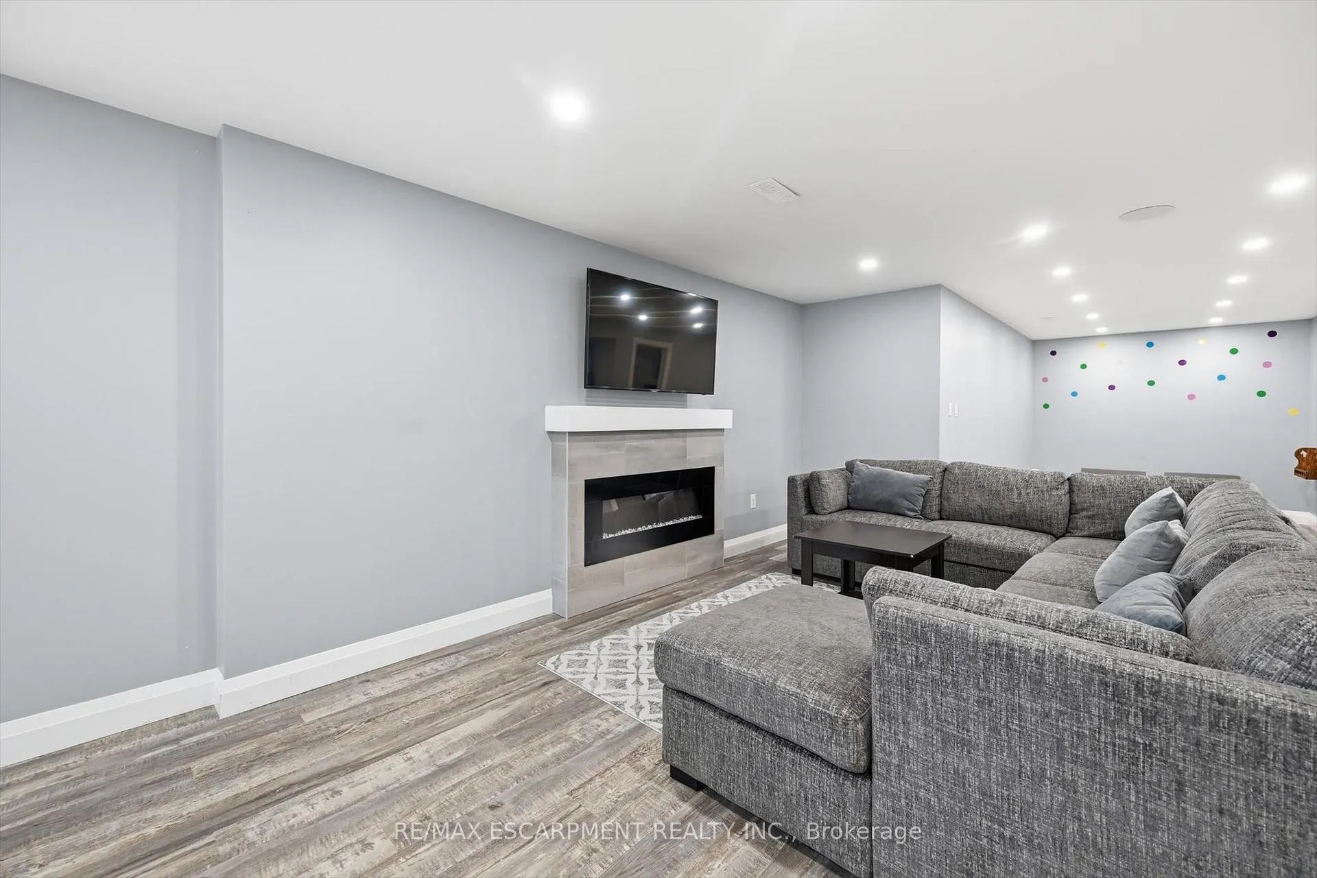 Photo 27 of 4 Harvard Court, Welland, Dain City — HOMEH