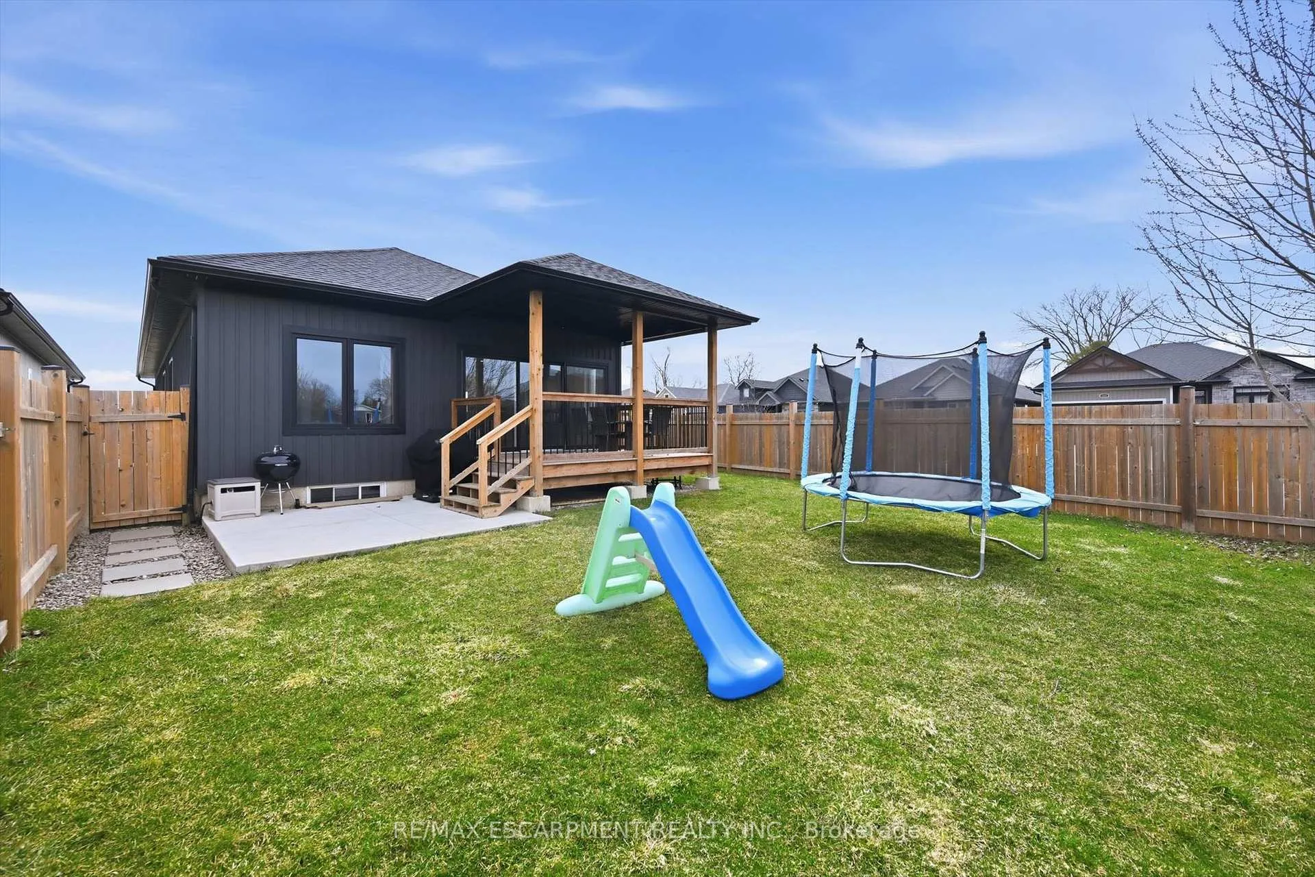 Photo 39 of 4 Harvard Court, Welland, Dain City — HOMEH