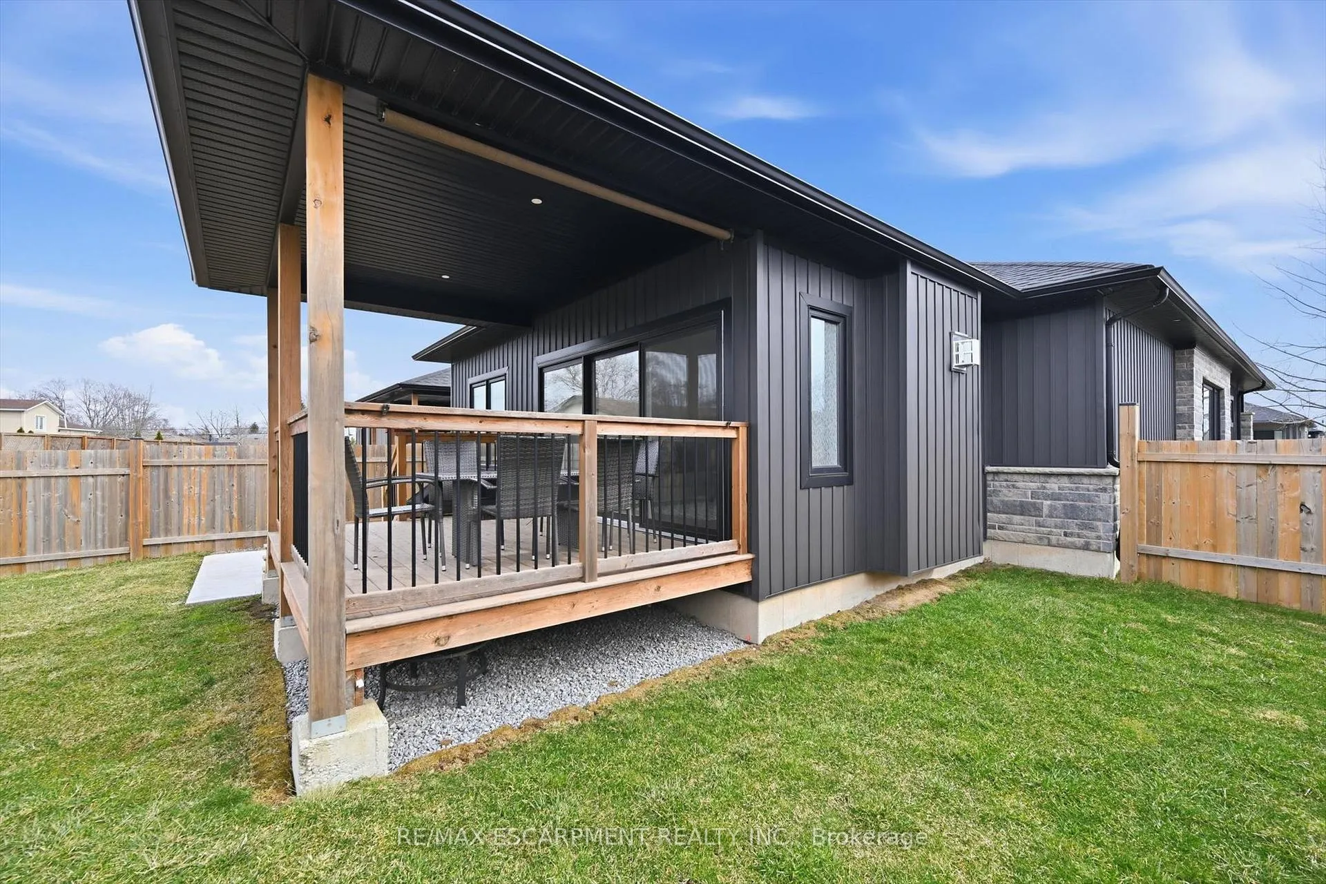 Photo 41 of 4 Harvard Court, Welland, Dain City — HOMEH