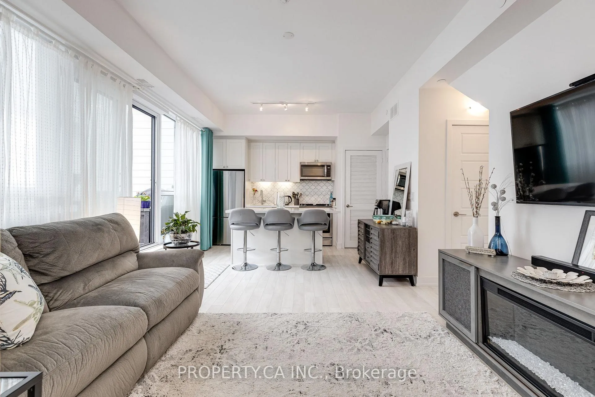 Photo 4 of Unit 130, 331 Broward Way E, Innisfil, Rural Innisfil — HOMEH