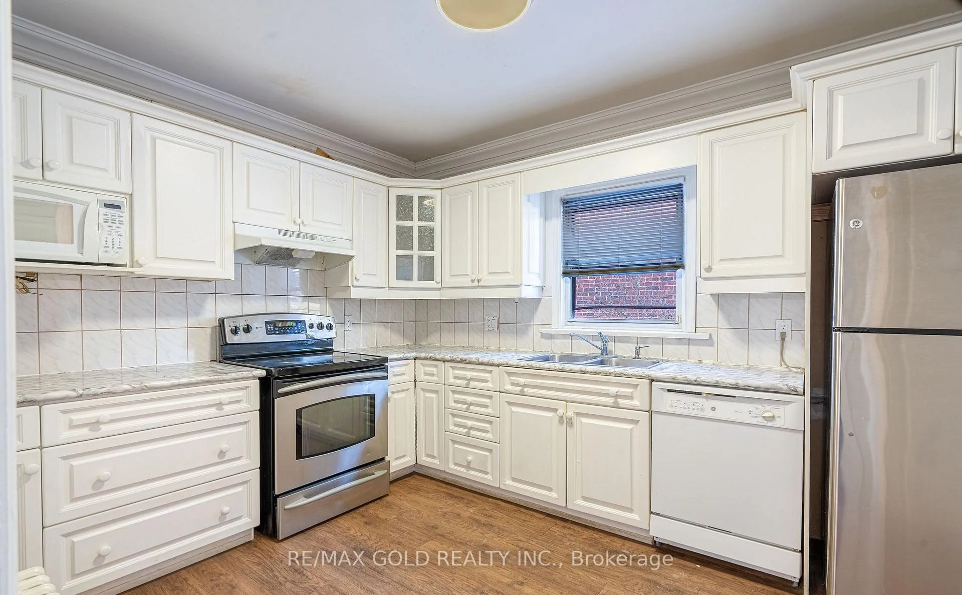Photo 8 of 65 Long Branch Avenue, Etobicoke, Long Branch — HOMEH
