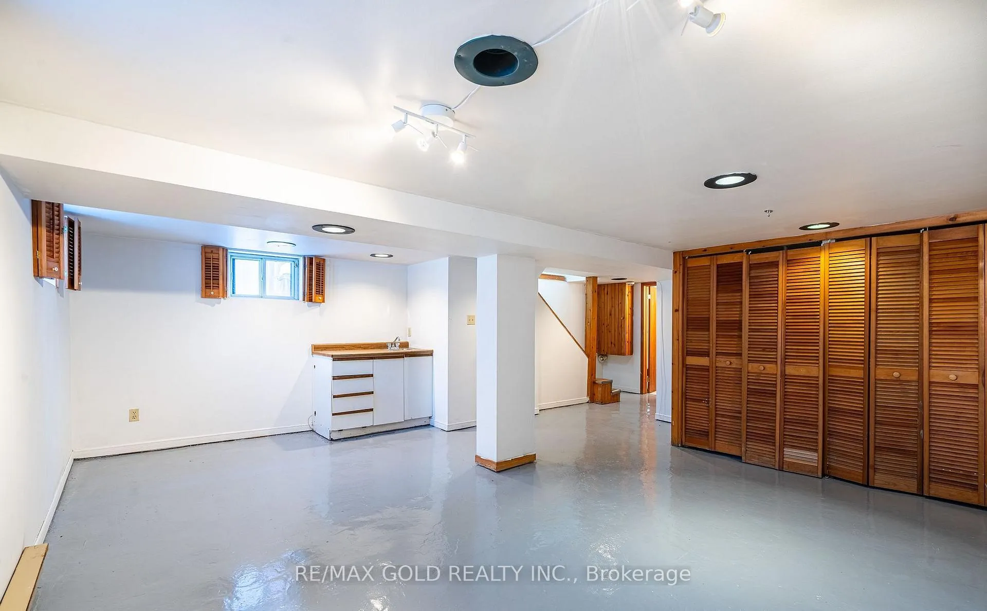 Photo 23 of 65 Long Branch Avenue, Etobicoke, Long Branch — HOMEH