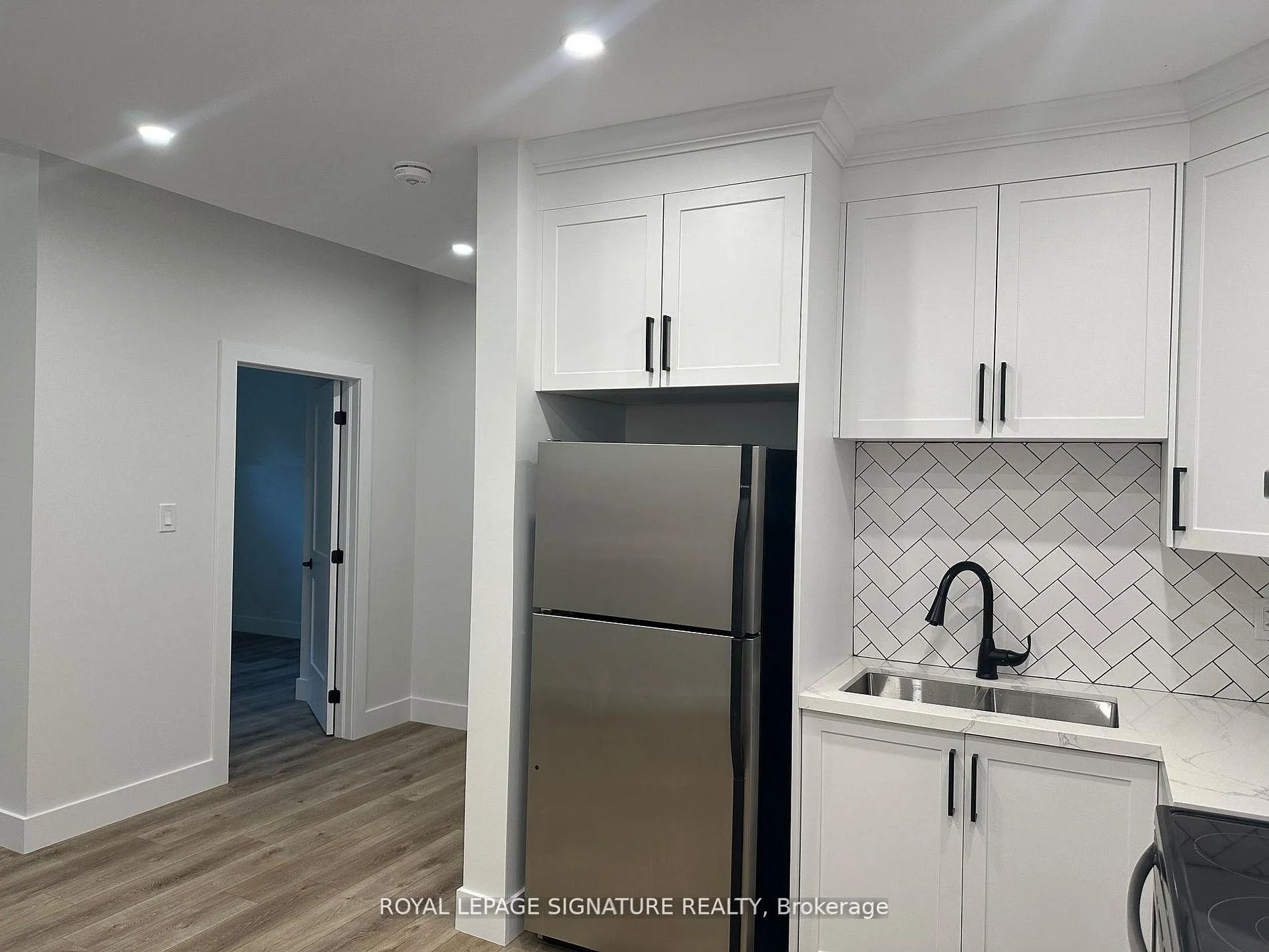 Photo 5 of Unit Bsmt, 49 Alexander Boulevard, Georgina, Sutton & Jackson's Point — HOMEH