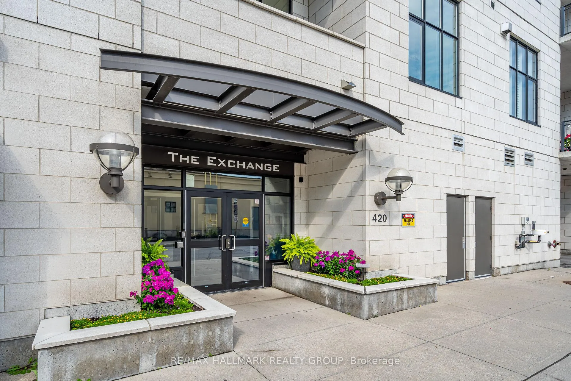 Photo 2 of Unit 206, 420 Berkley Avenue, Ottawa, Westboro West — HOMEH