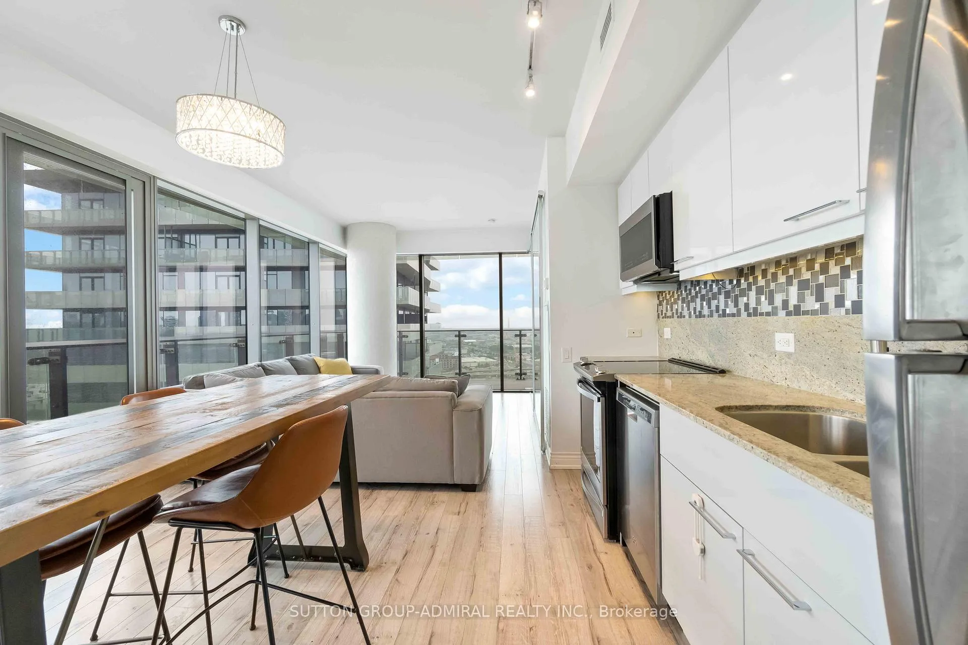 Photo 3 of Unit 3303, 70 Distillery Lane, Toronto, Waterfront Communities — HOMEH