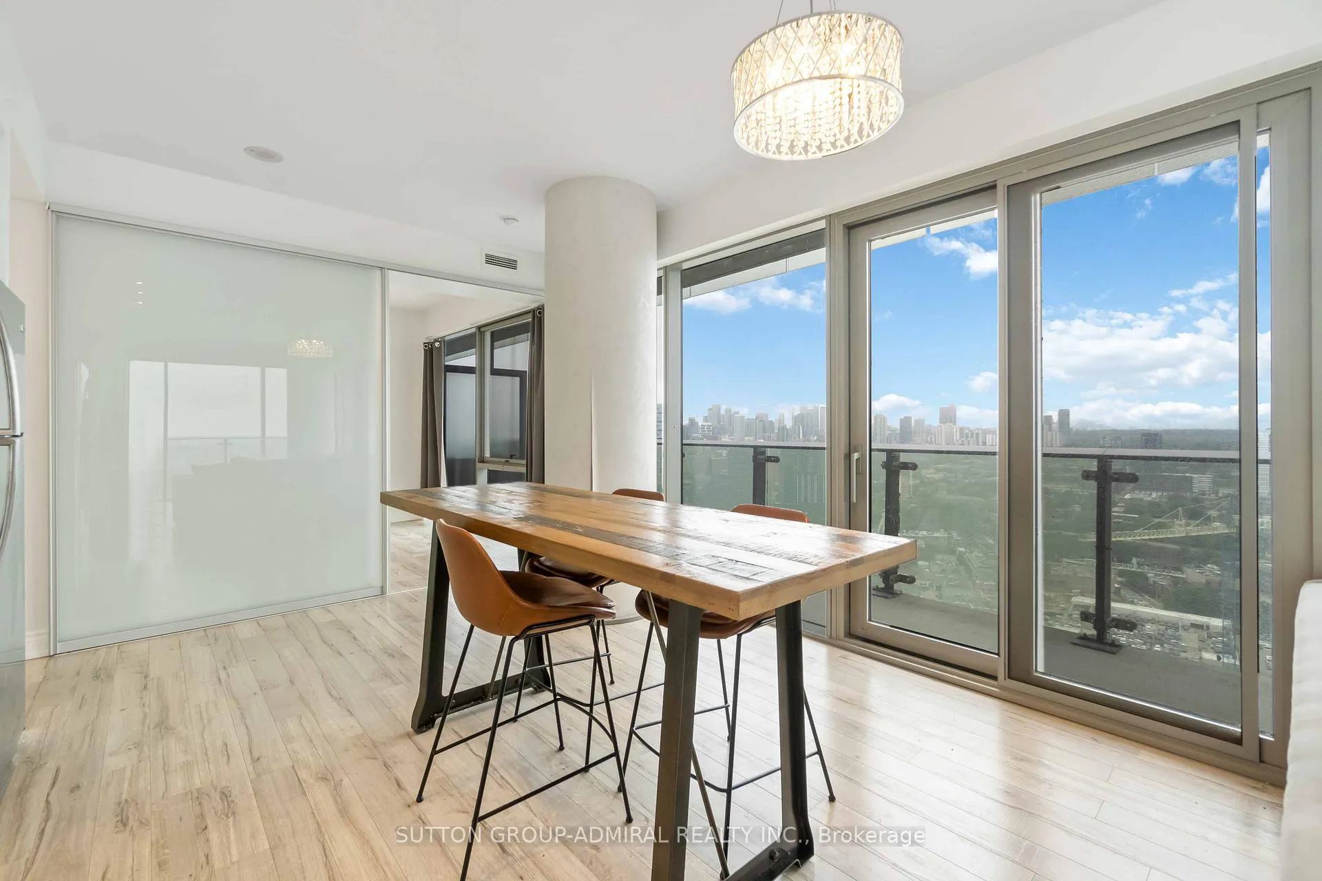 Photo 5 of Unit 3303, 70 Distillery Lane, Toronto, Waterfront Communities — HOMEH