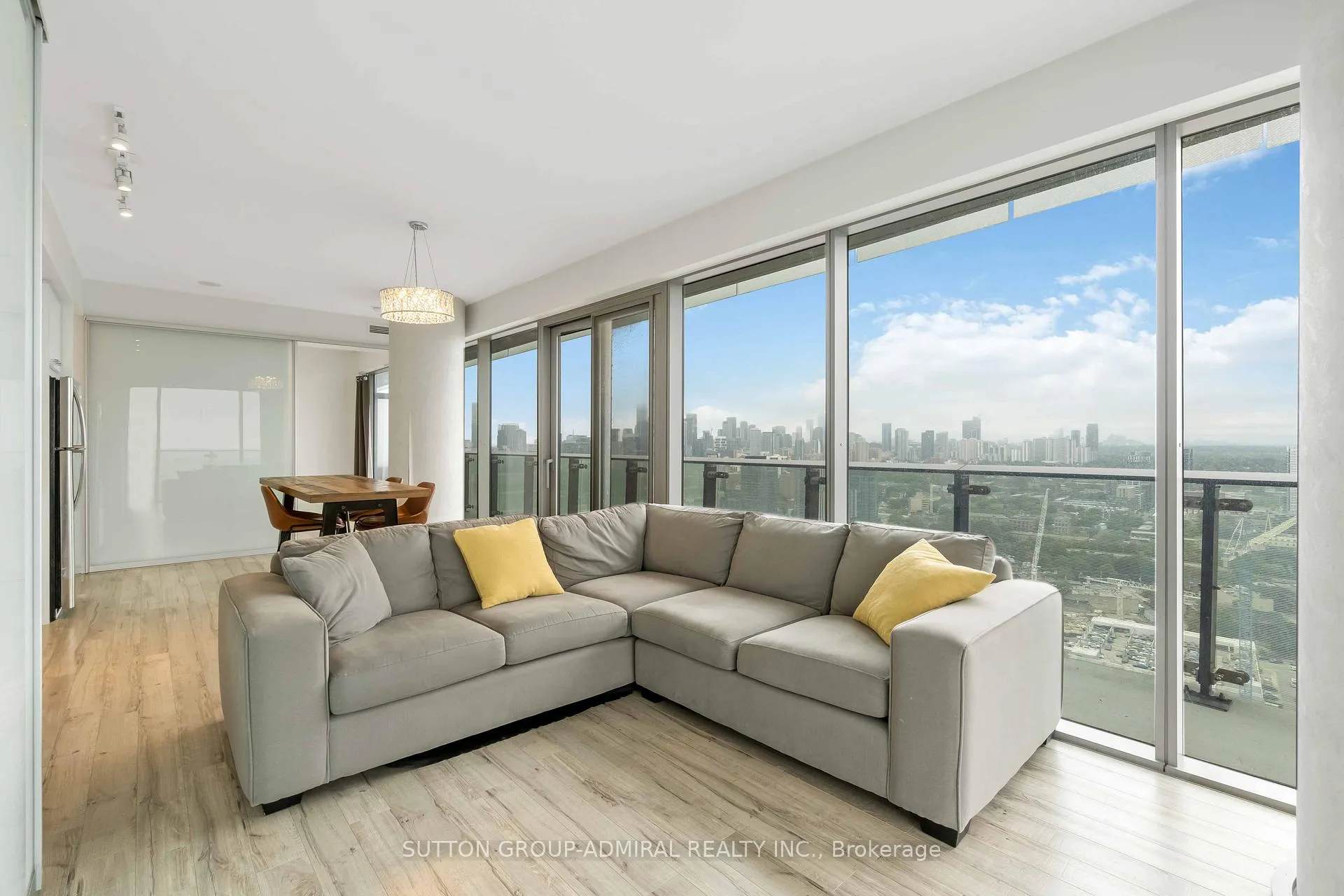 Photo 7 of Unit 3303, 70 Distillery Lane, Toronto, Waterfront Communities — HOMEH