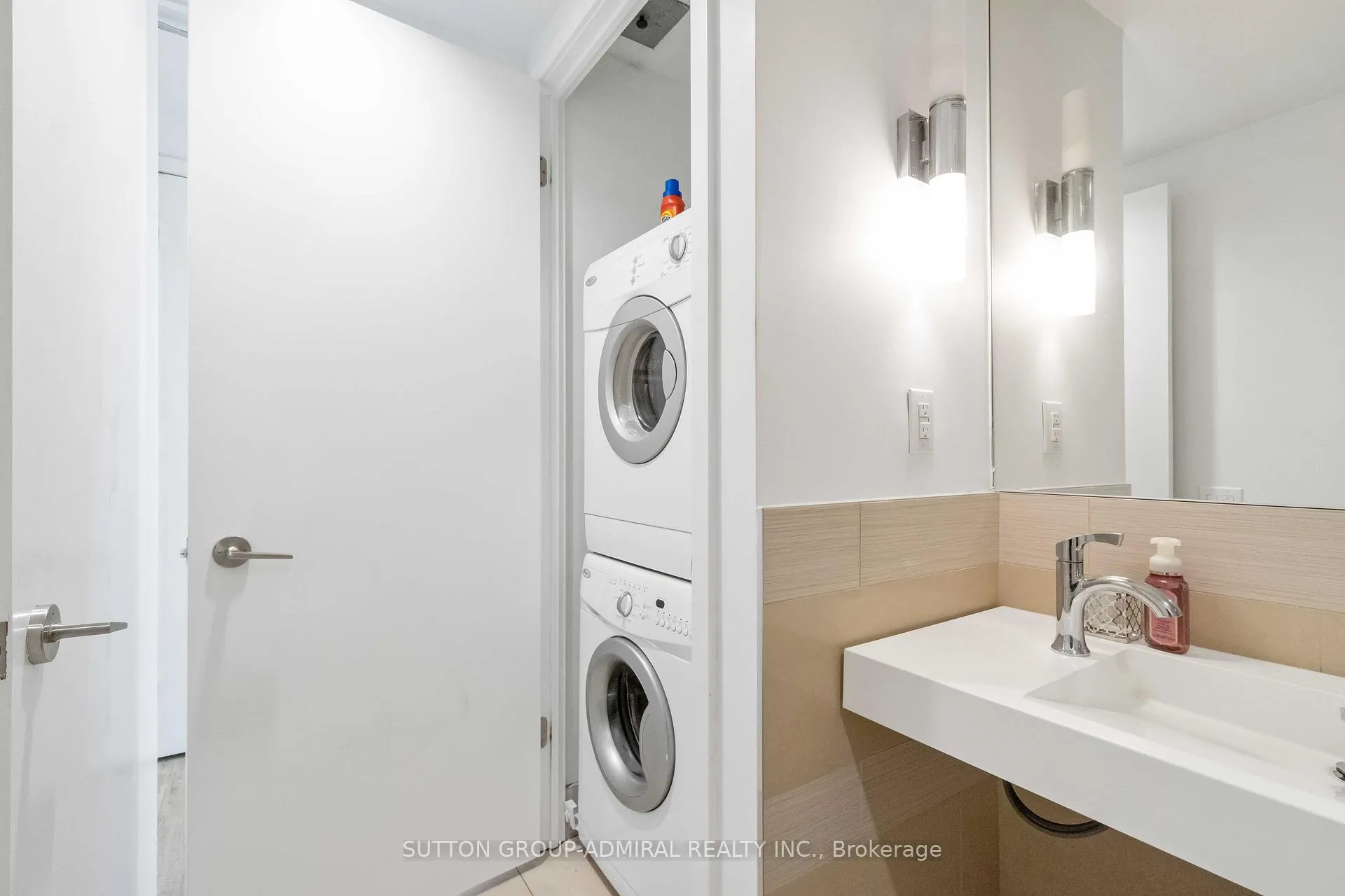 Photo 15 of Unit 3303, 70 Distillery Lane, Toronto, Waterfront Communities — HOMEH