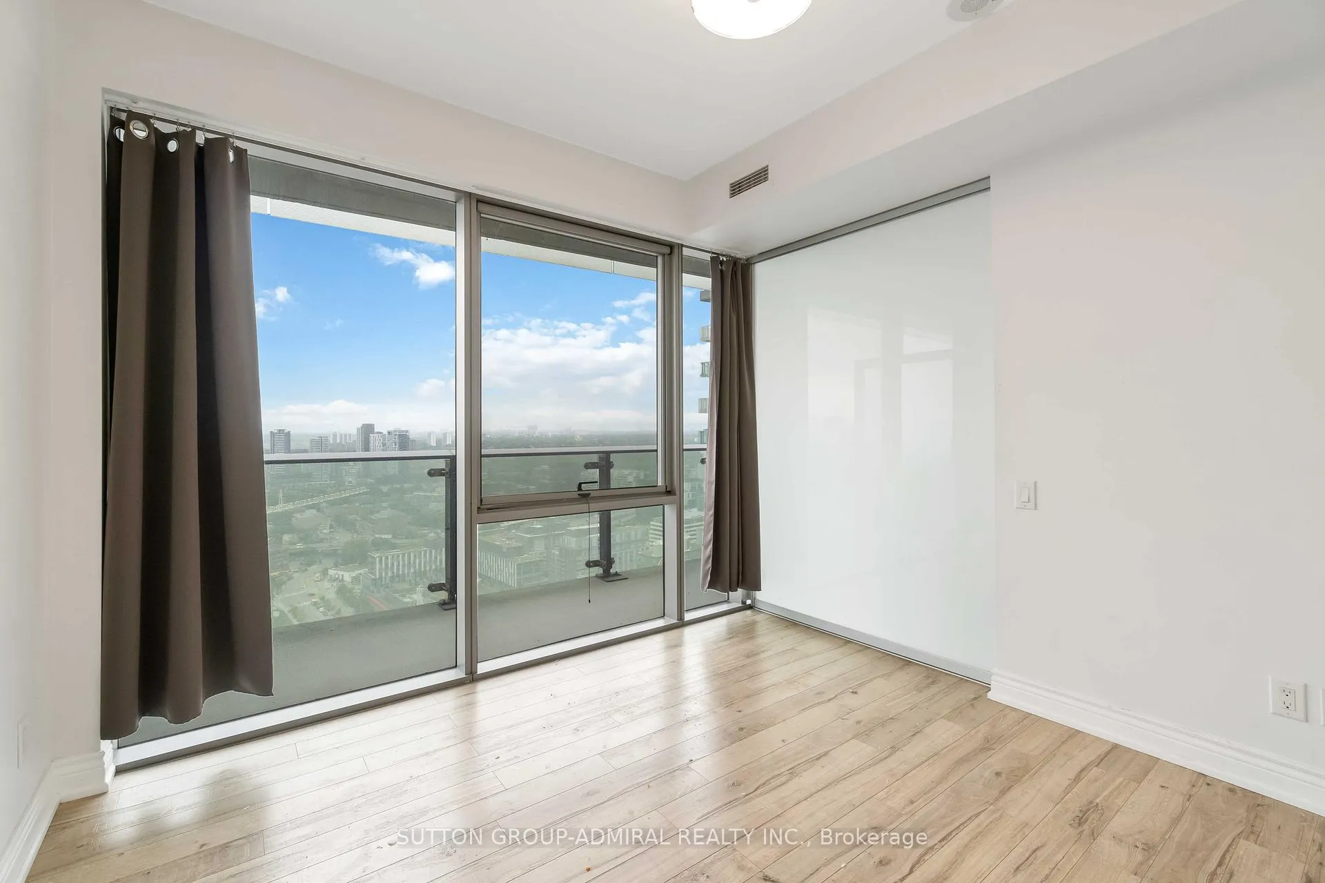 Photo 19 of Unit 3303, 70 Distillery Lane, Toronto, Waterfront Communities — HOMEH
