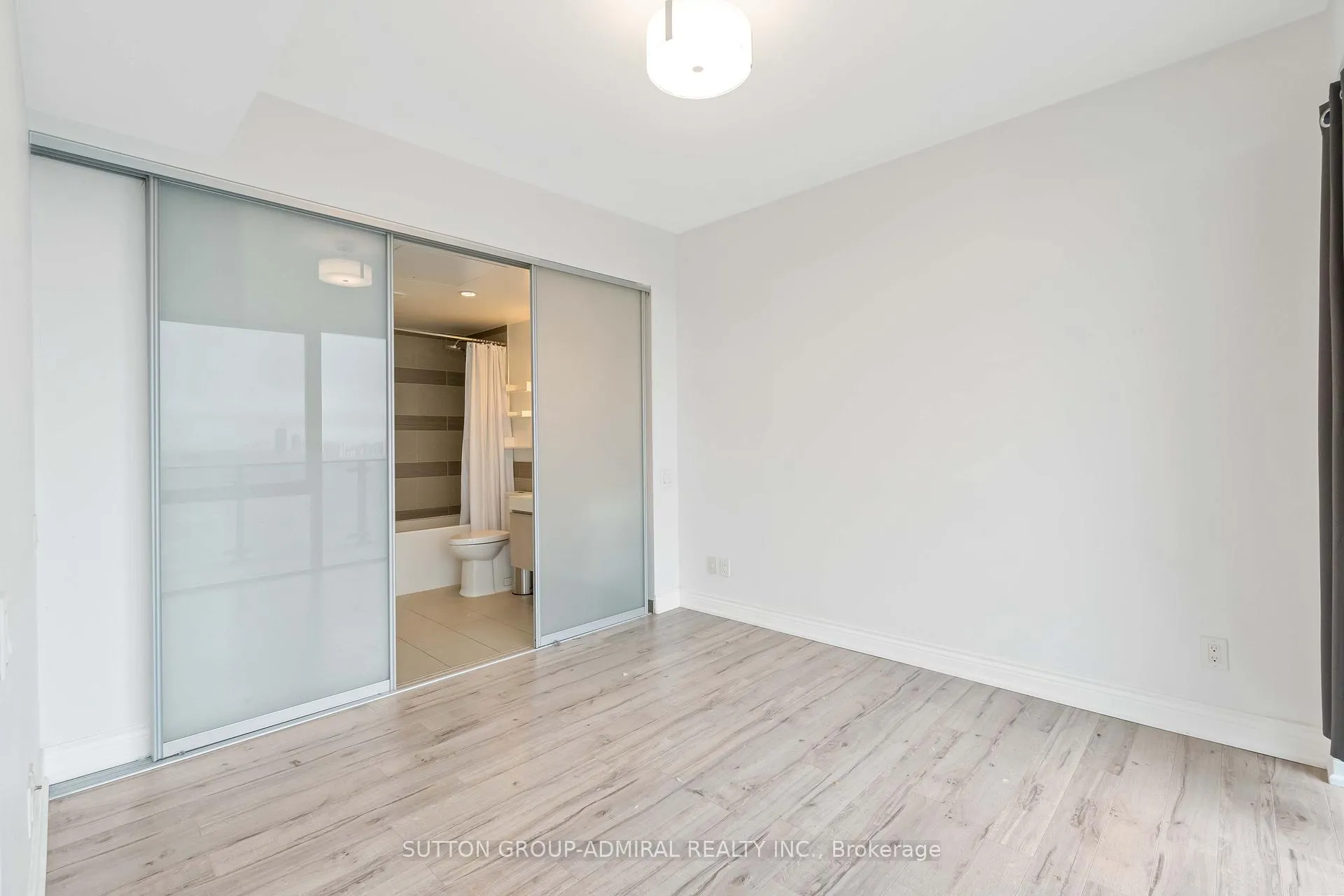 Photo 23 of Unit 3303, 70 Distillery Lane, Toronto, Waterfront Communities — HOMEH