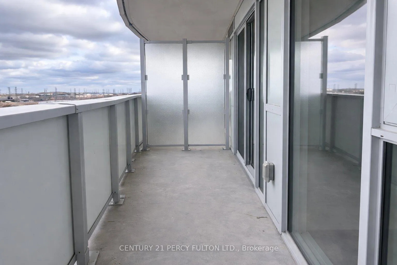 Photo 10 of Unit 803, 1010 Sandy Beach Road, Pickering, Bay Ridges — HOMEH