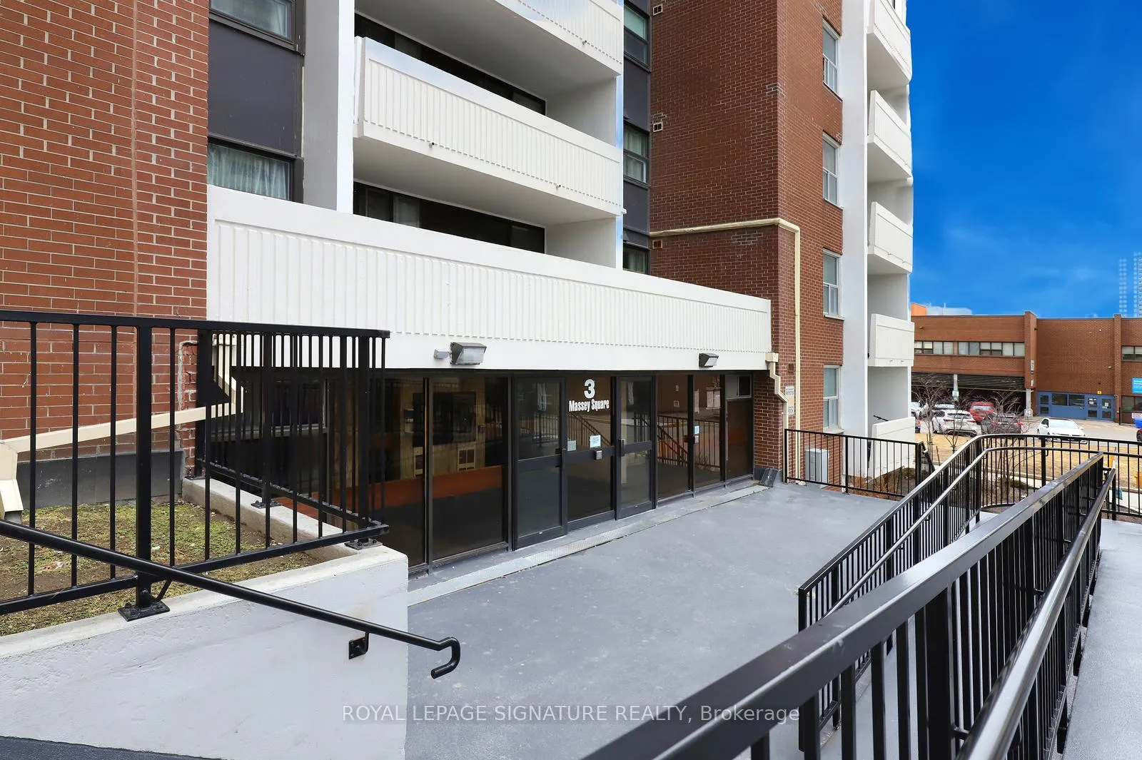 Photo 2 of Unit 2202, 3 Massey Square, Toronto, Crescent Town — HOMEH