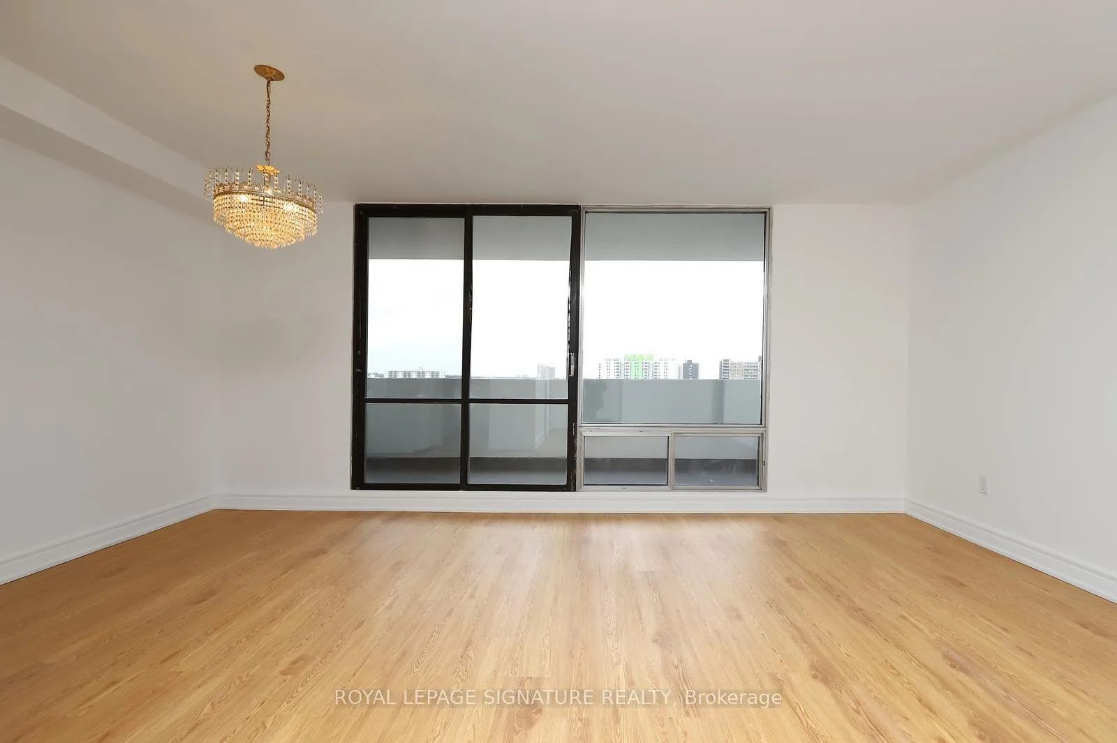 Photo 10 of Unit 2202, 3 Massey Square, Toronto, Crescent Town — HOMEH