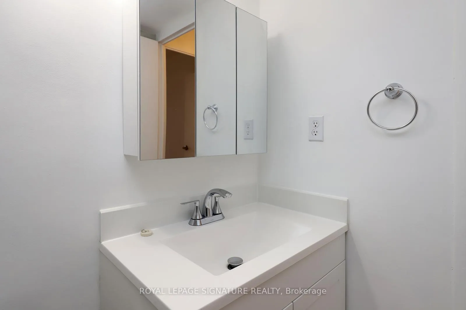 Photo 23 of Unit 2202, 3 Massey Square, Toronto, Crescent Town — HOMEH