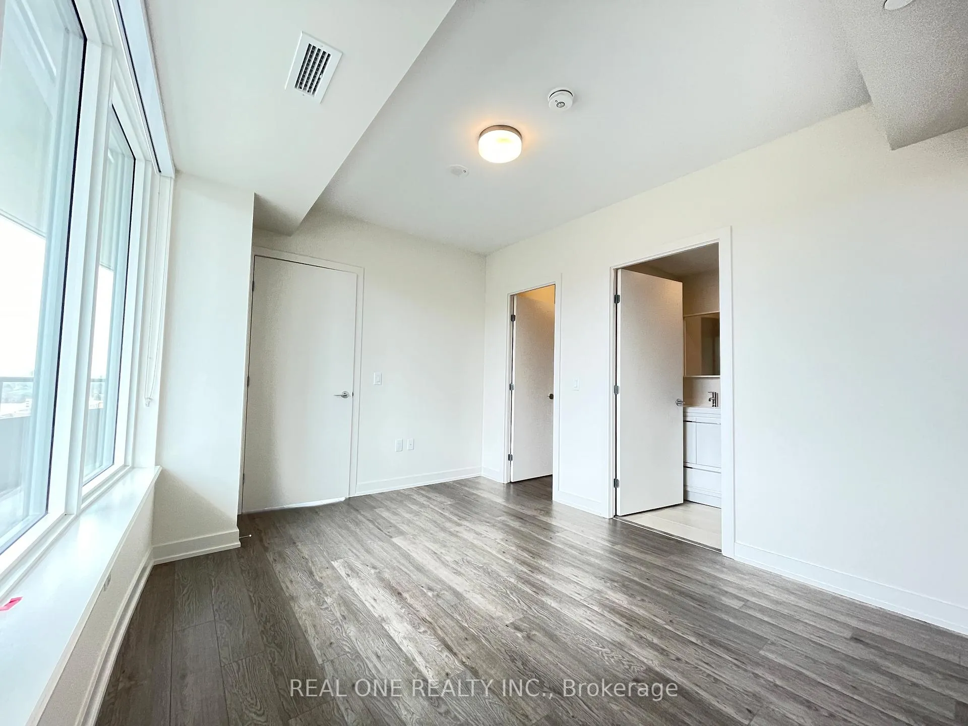 Photo 10 of Unit 917, 212 King William Street, Hamilton, Beasley — HOMEH