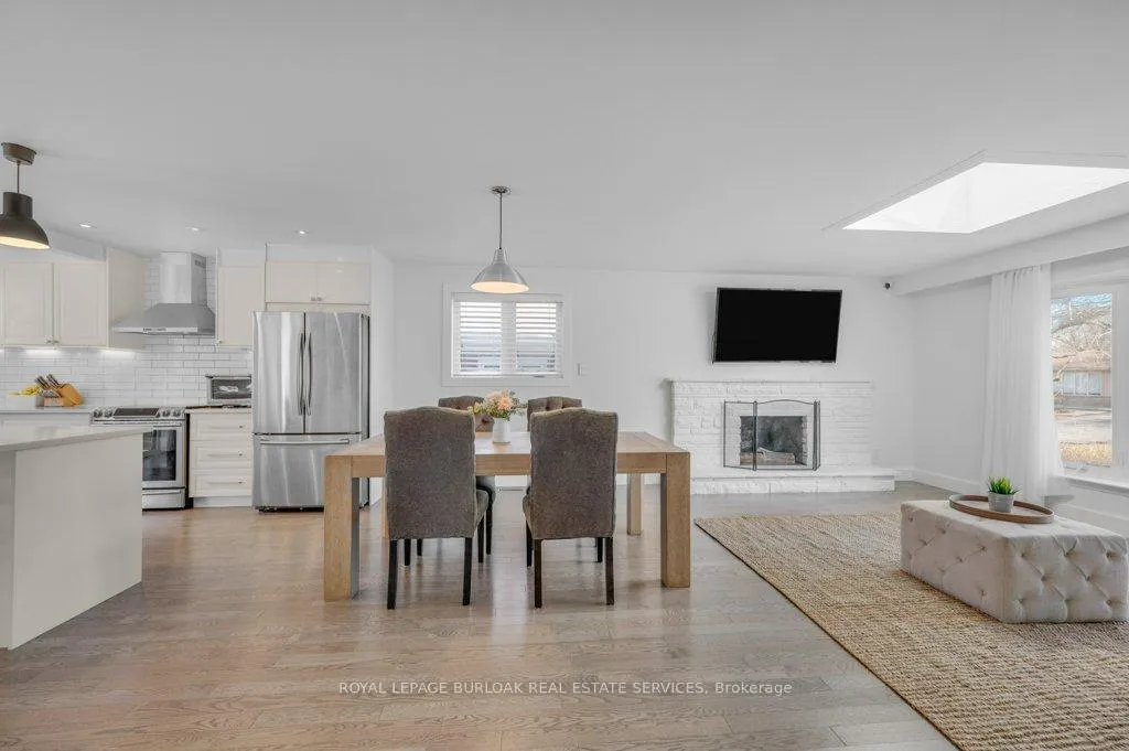 Photo 10 of 628 Ardleigh Crescent, Burlington, Appleby — HOMEH